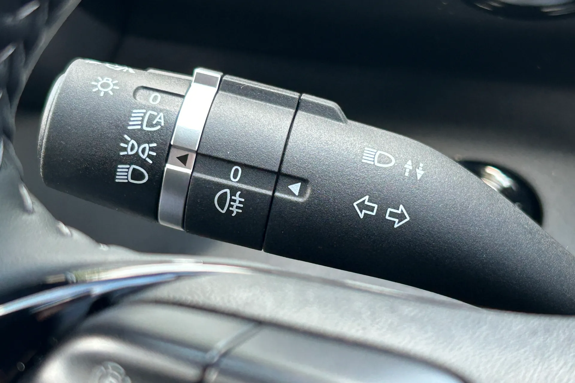 BYD DOLPHIN thumbnail image number 60