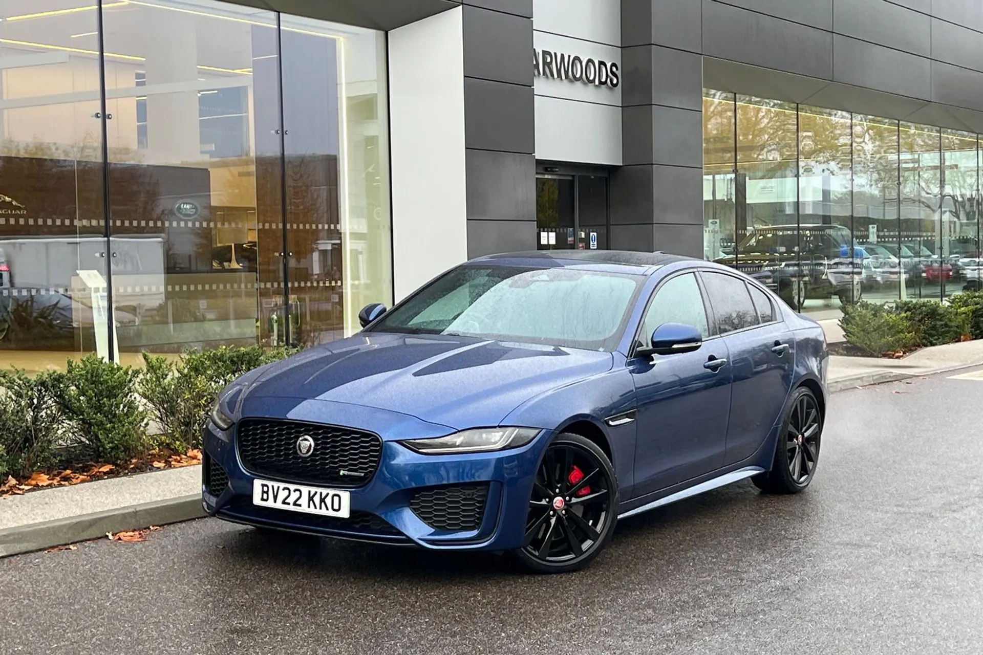 Jaguar XE thumbnail image number 15