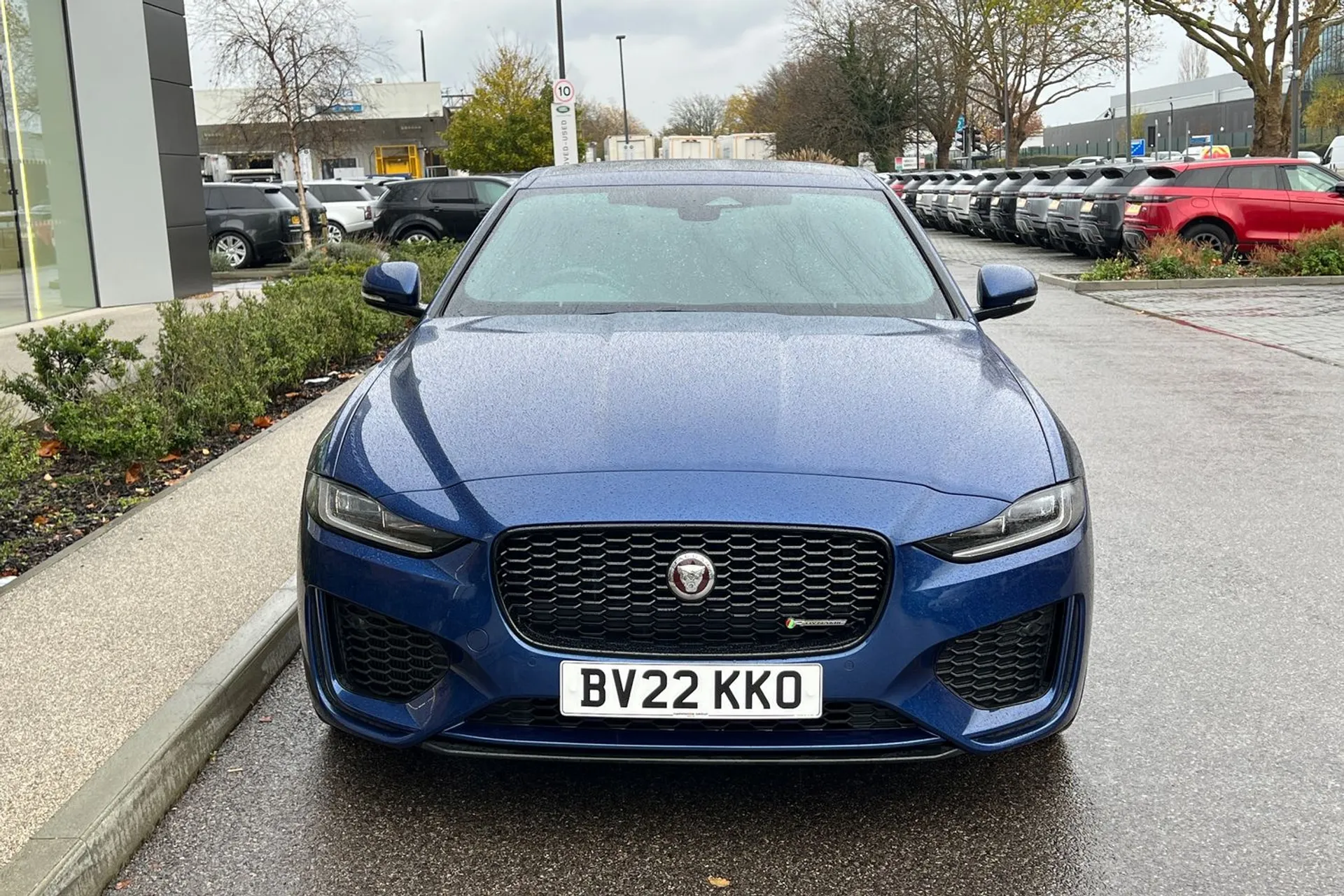 Jaguar XE thumbnail image number 17