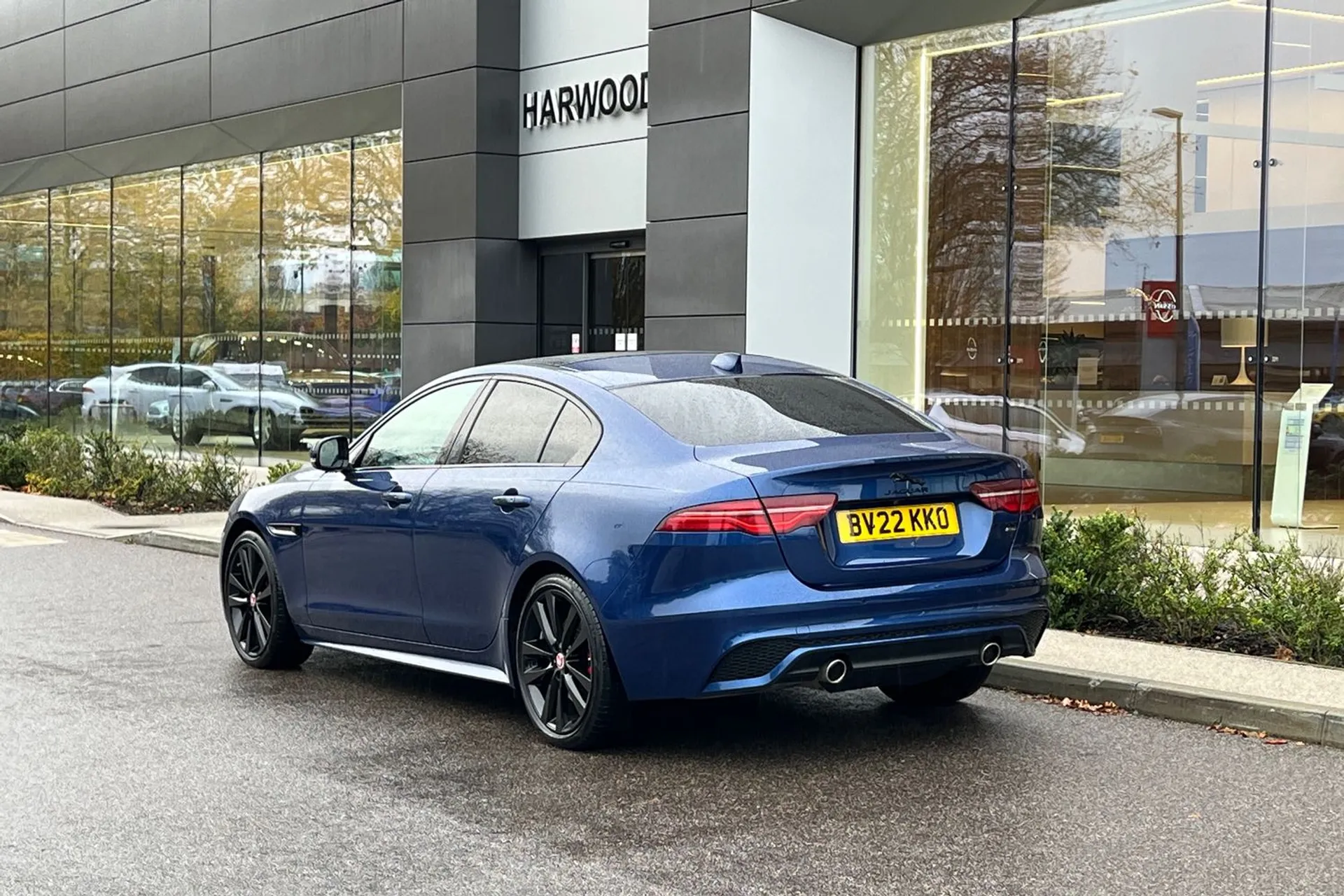 Jaguar XE thumbnail image number 14