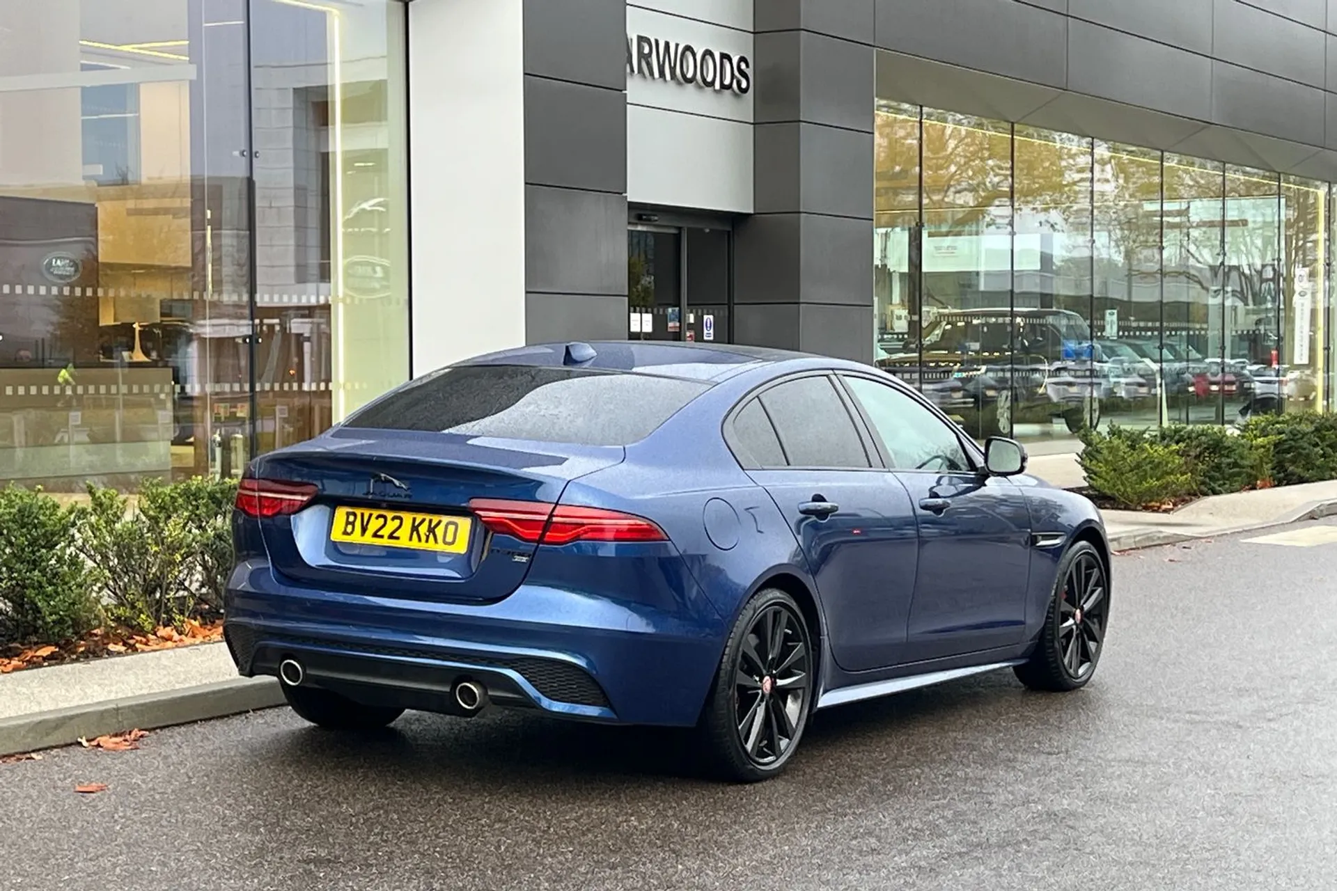 Jaguar XE thumbnail image number 11