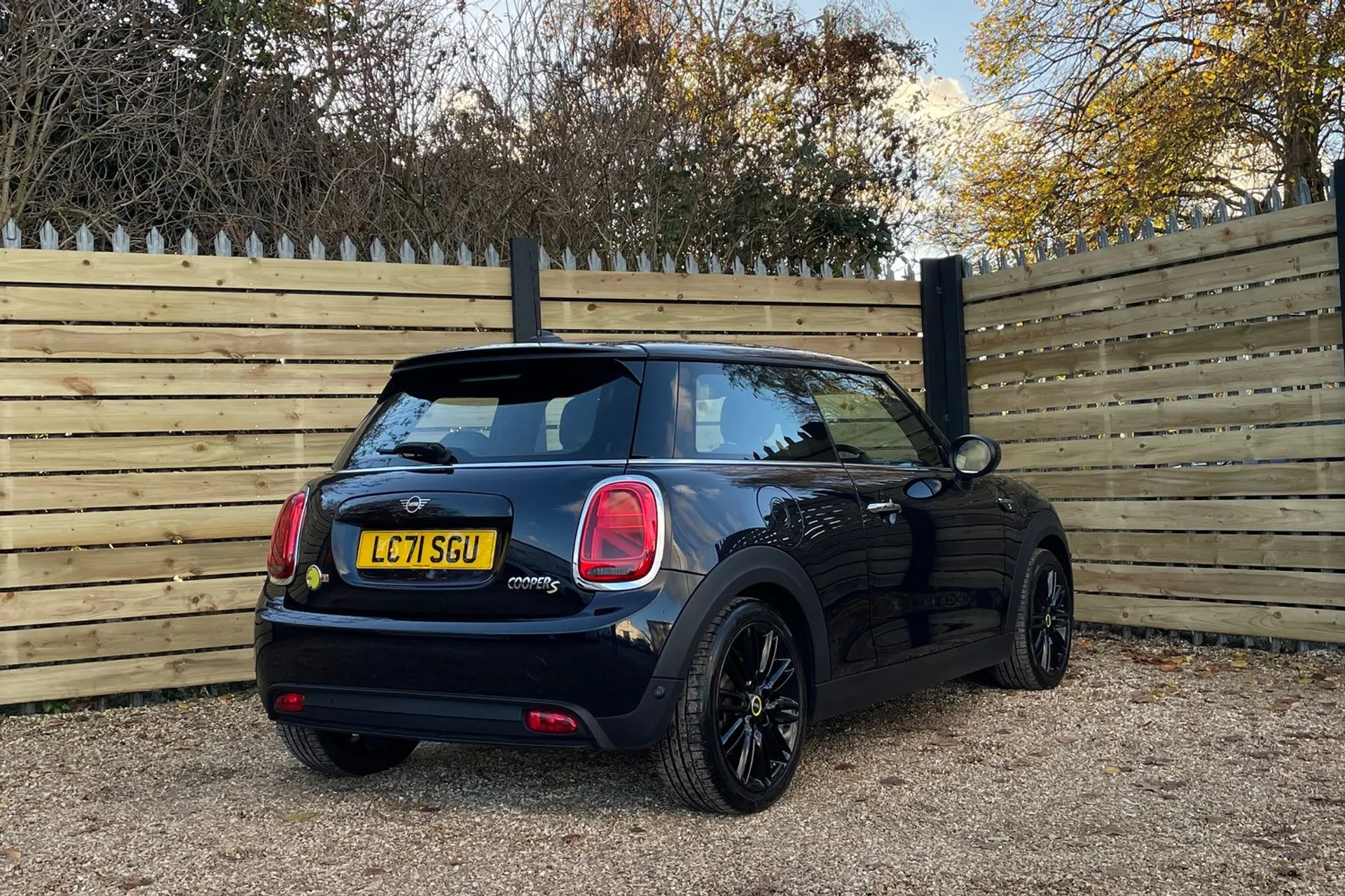 MINI HATCHBACK thumbnail image number 7