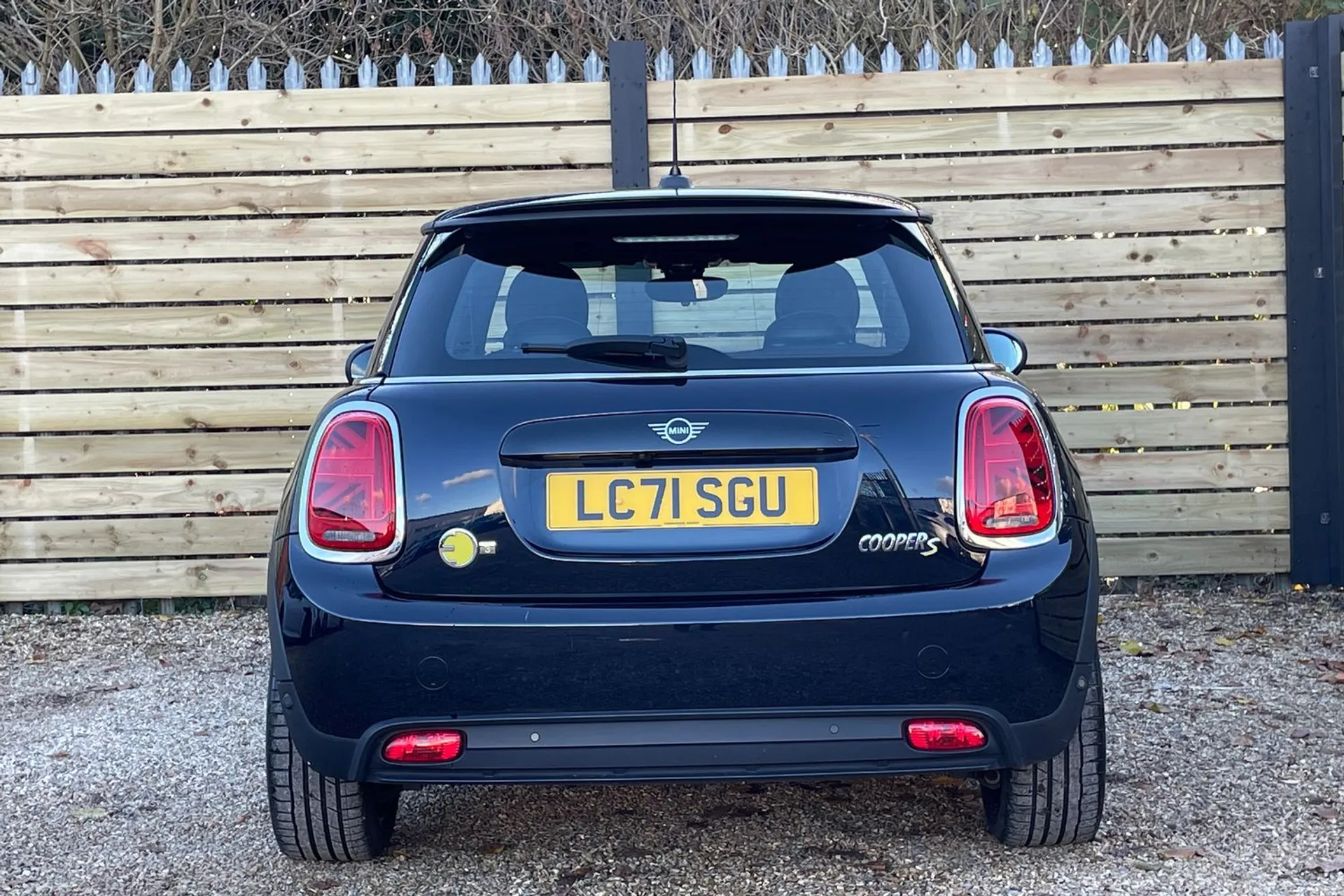 MINI HATCHBACK thumbnail image number 8