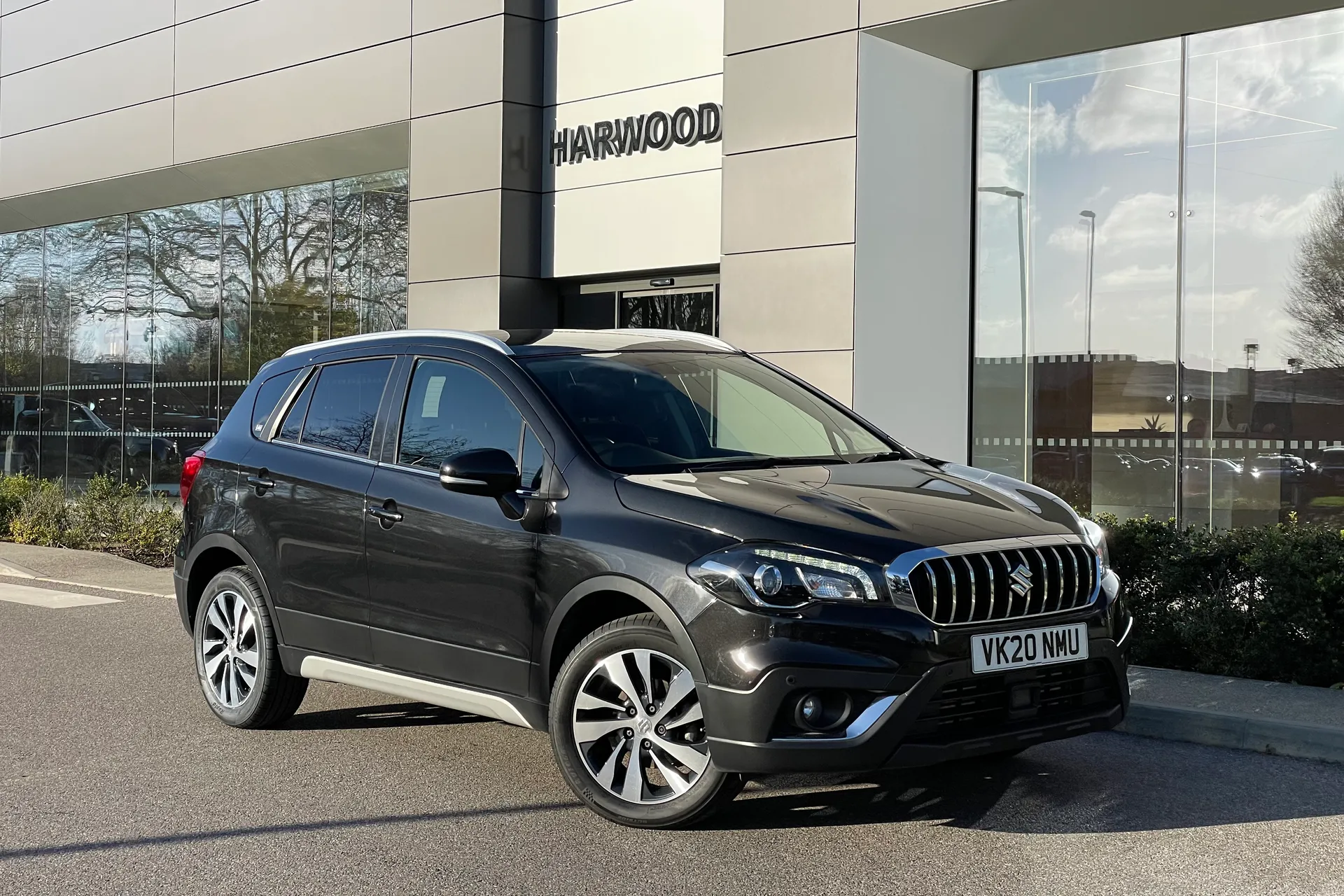 SUZUKI SX4 S-CROSS focused image