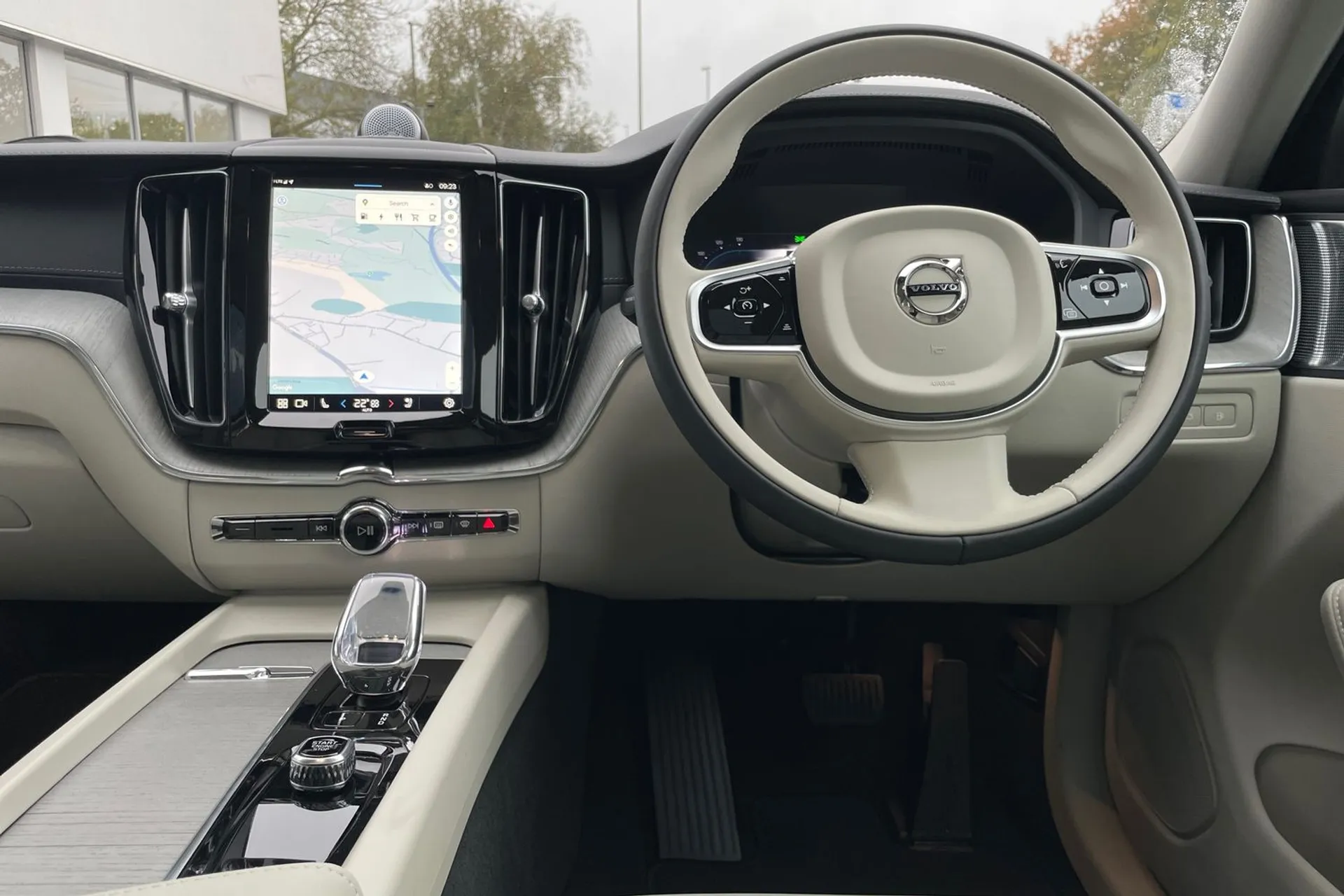 Volvo XC60 thumbnail image number 37