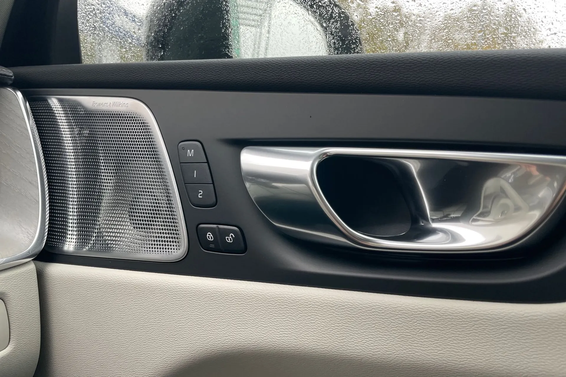 Volvo XC60 thumbnail image number 48