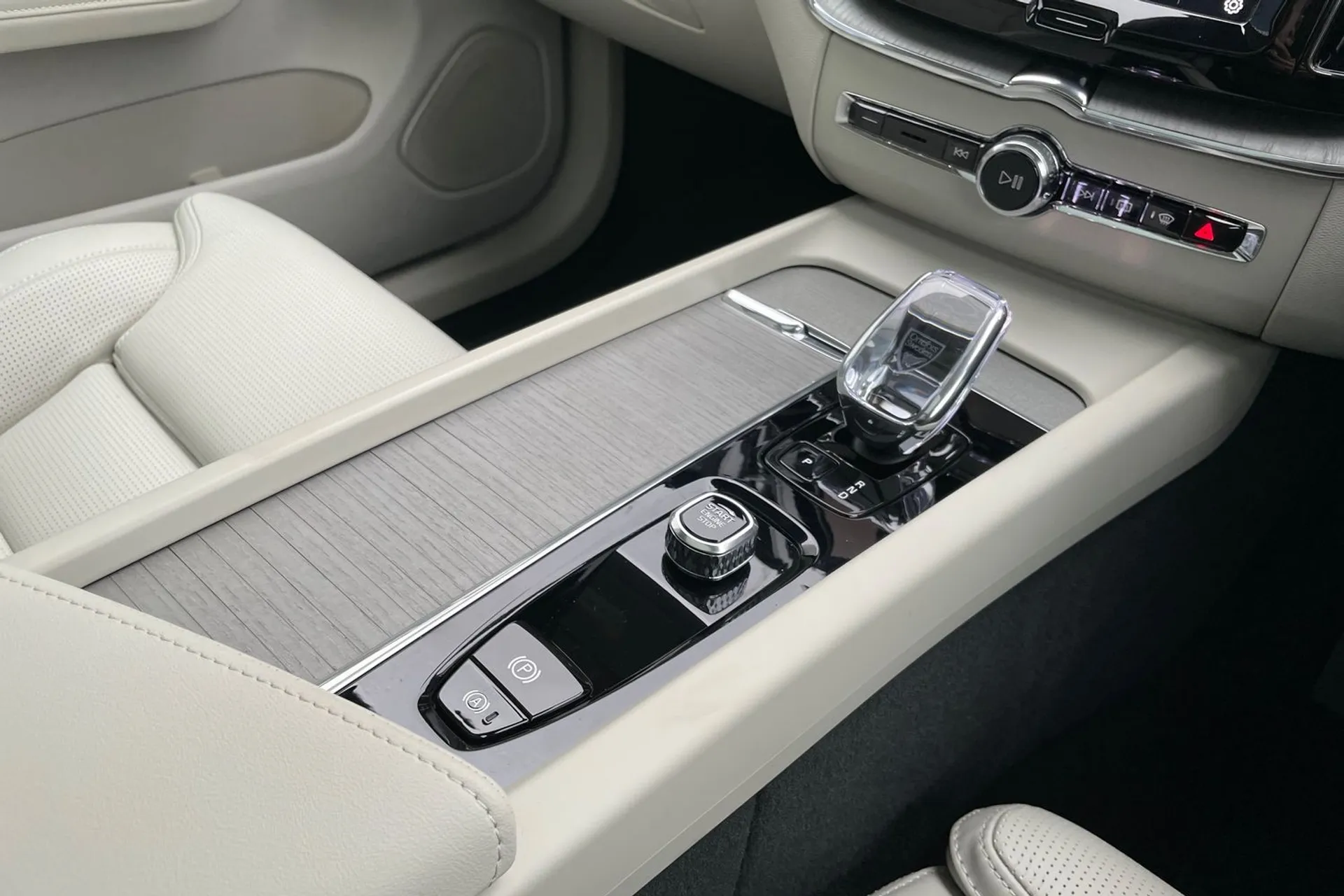 Volvo XC60 thumbnail image number 50