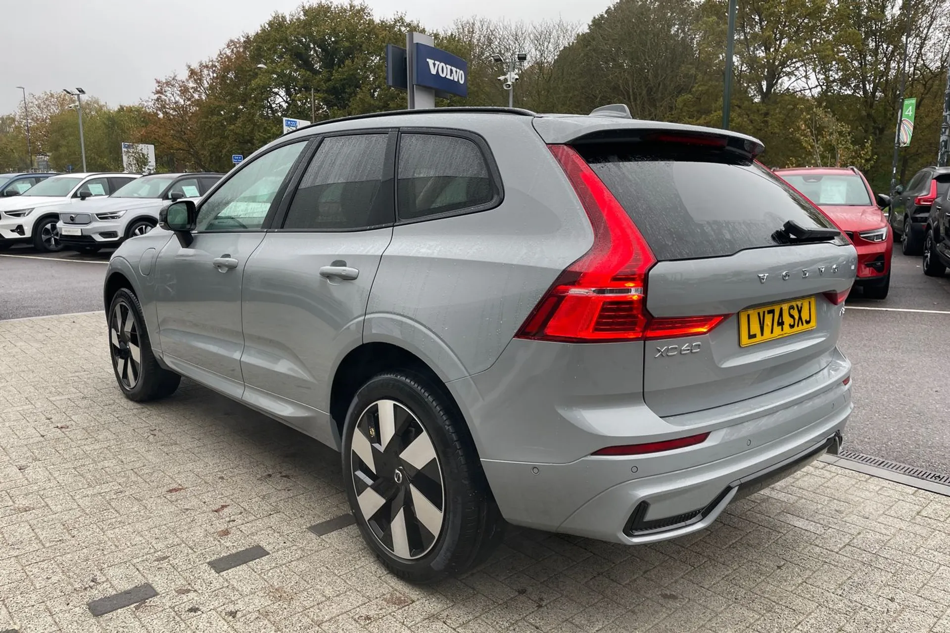 Volvo XC60 thumbnail image number 9