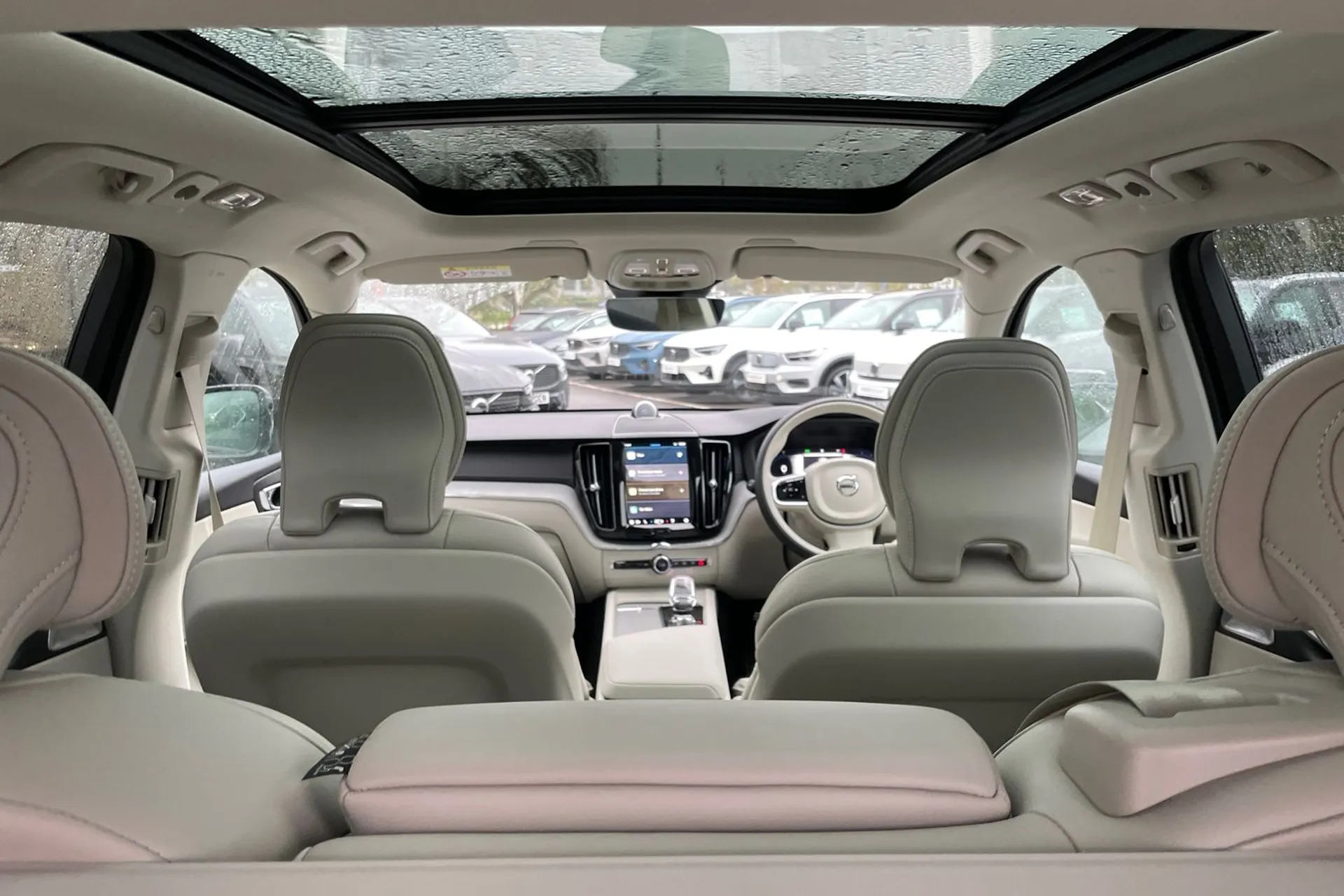 Volvo XC60 thumbnail image number 24