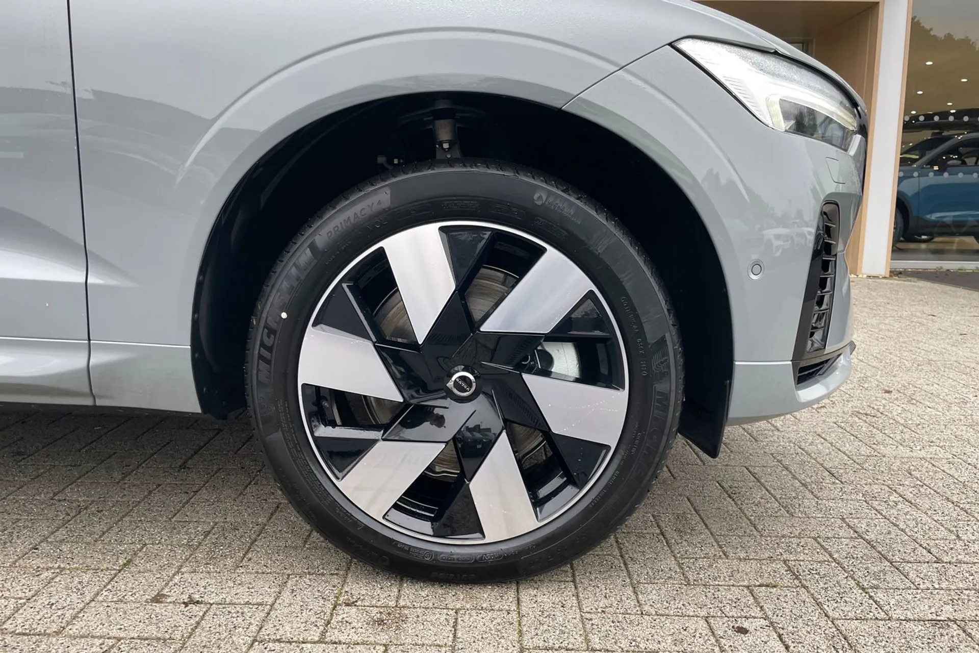 Volvo XC60 thumbnail image number 13