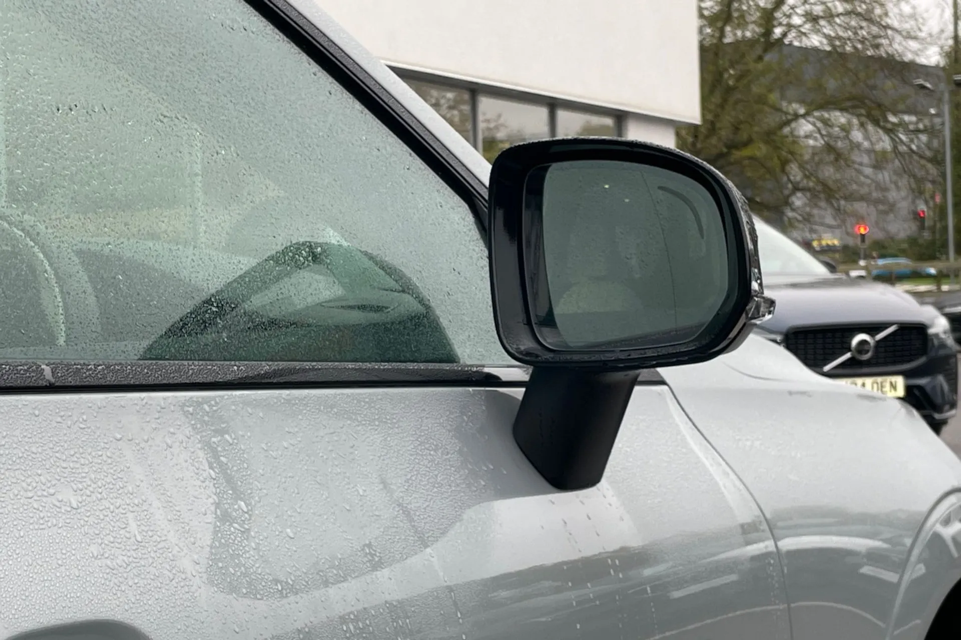 Volvo XC60 thumbnail image number 18