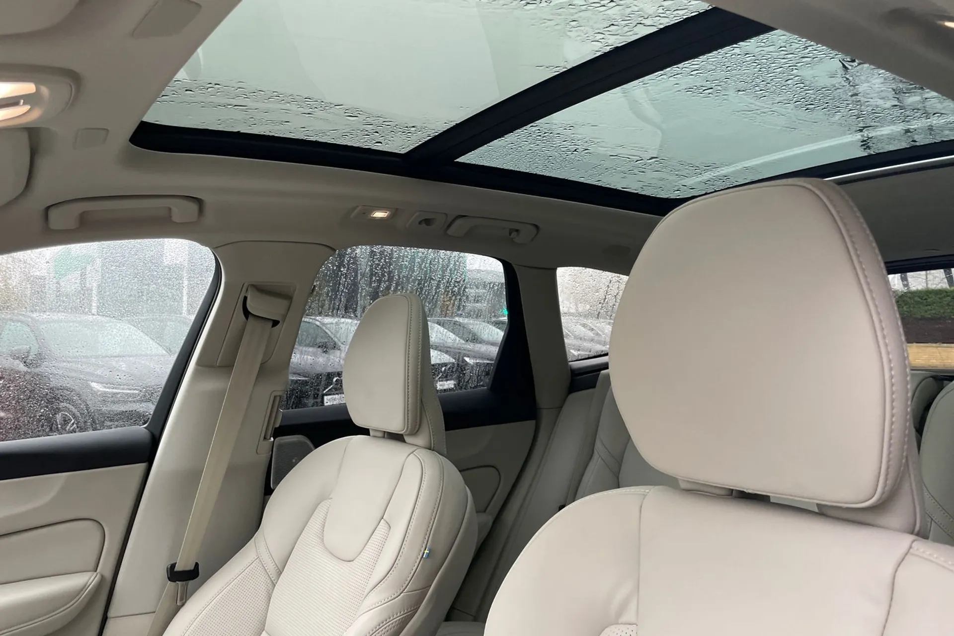 Volvo XC60 thumbnail image number 31