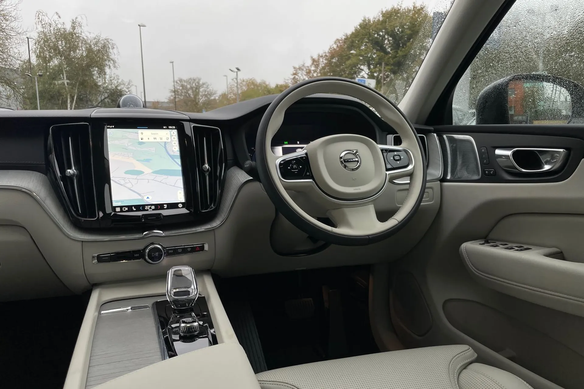 Volvo XC60 thumbnail image number 38