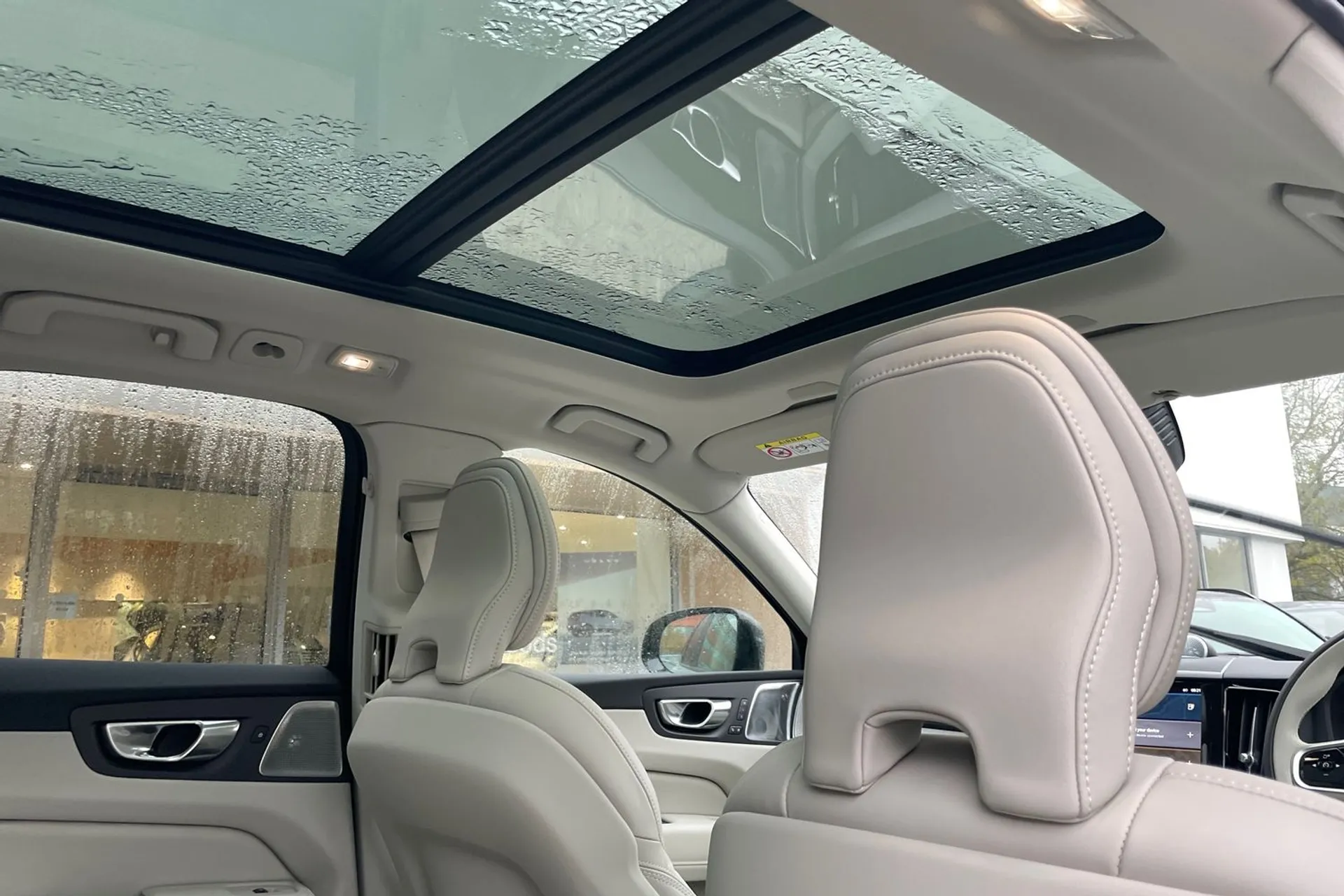 Volvo XC60 thumbnail image number 26