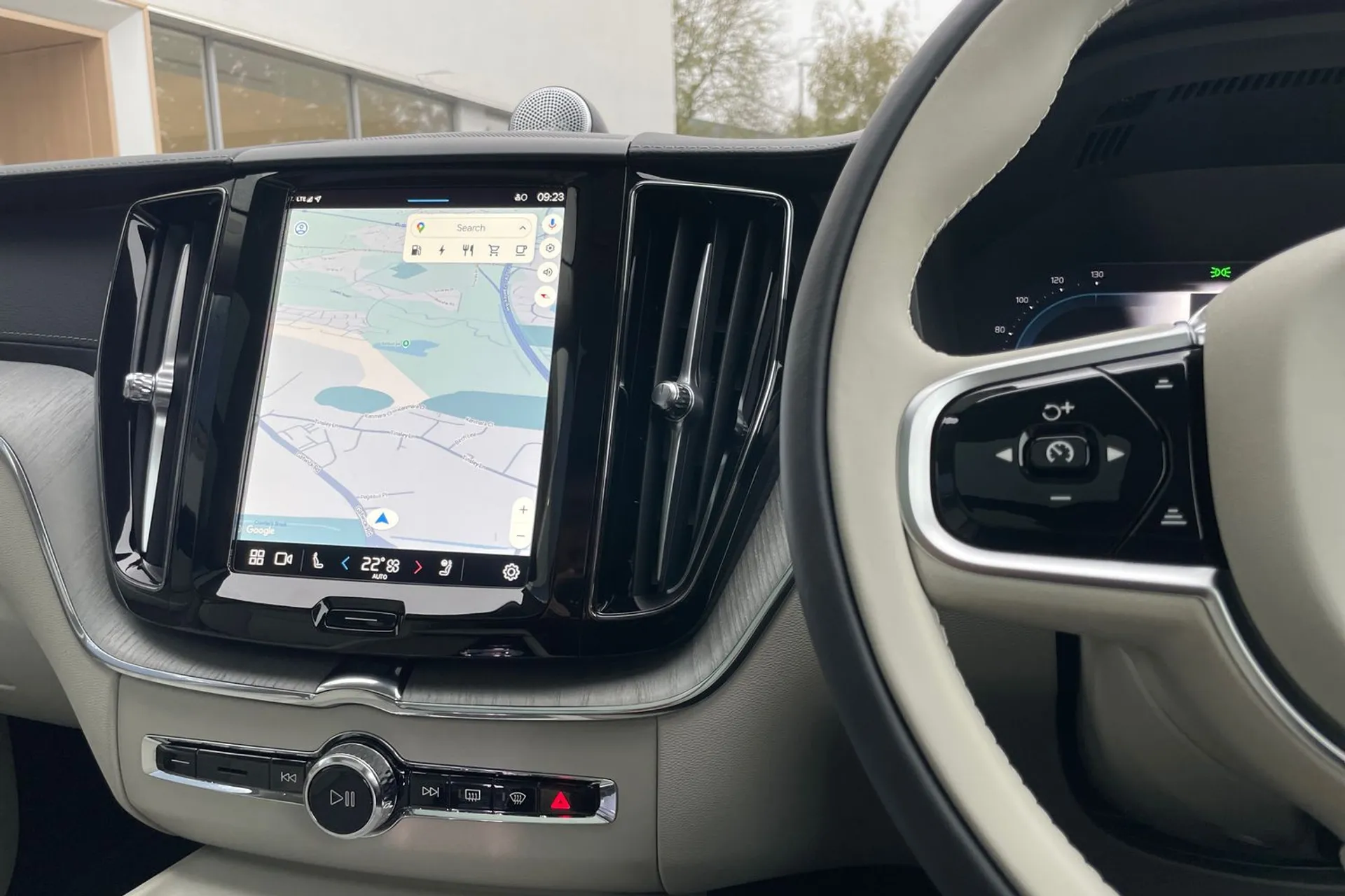 Volvo XC60 thumbnail image number 39
