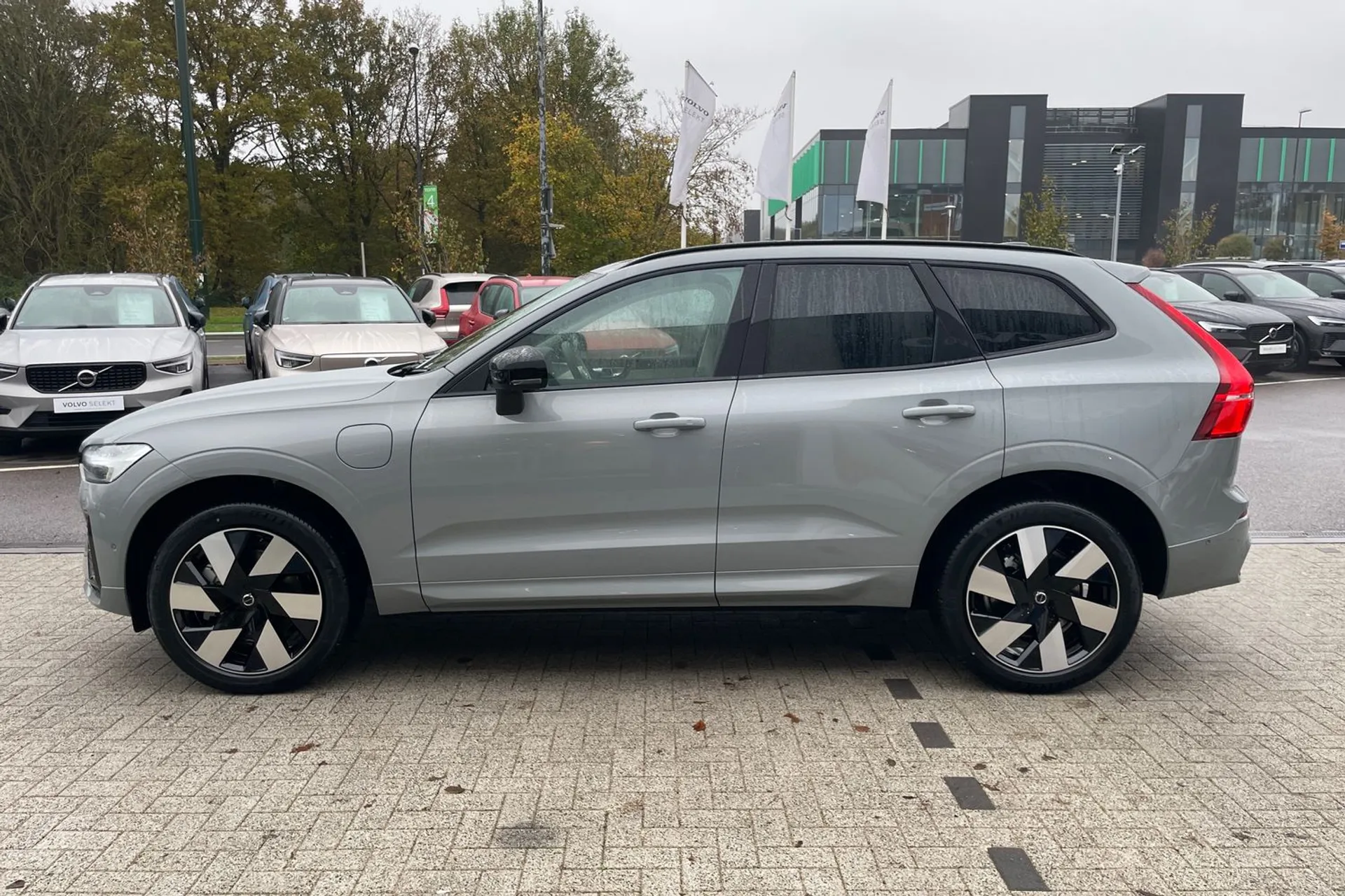 Volvo XC60 thumbnail image number 10
