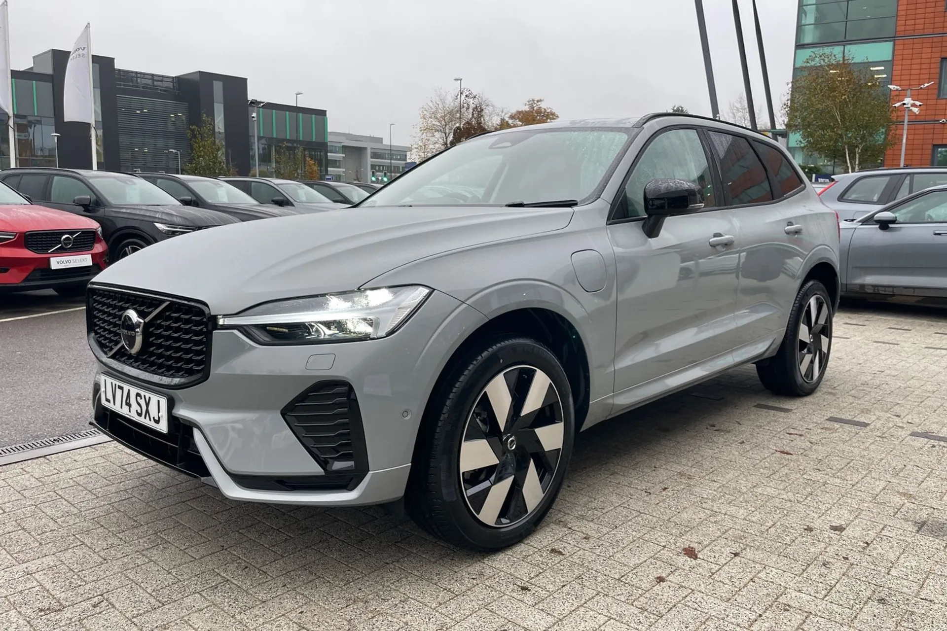 Volvo XC60 thumbnail image number 11