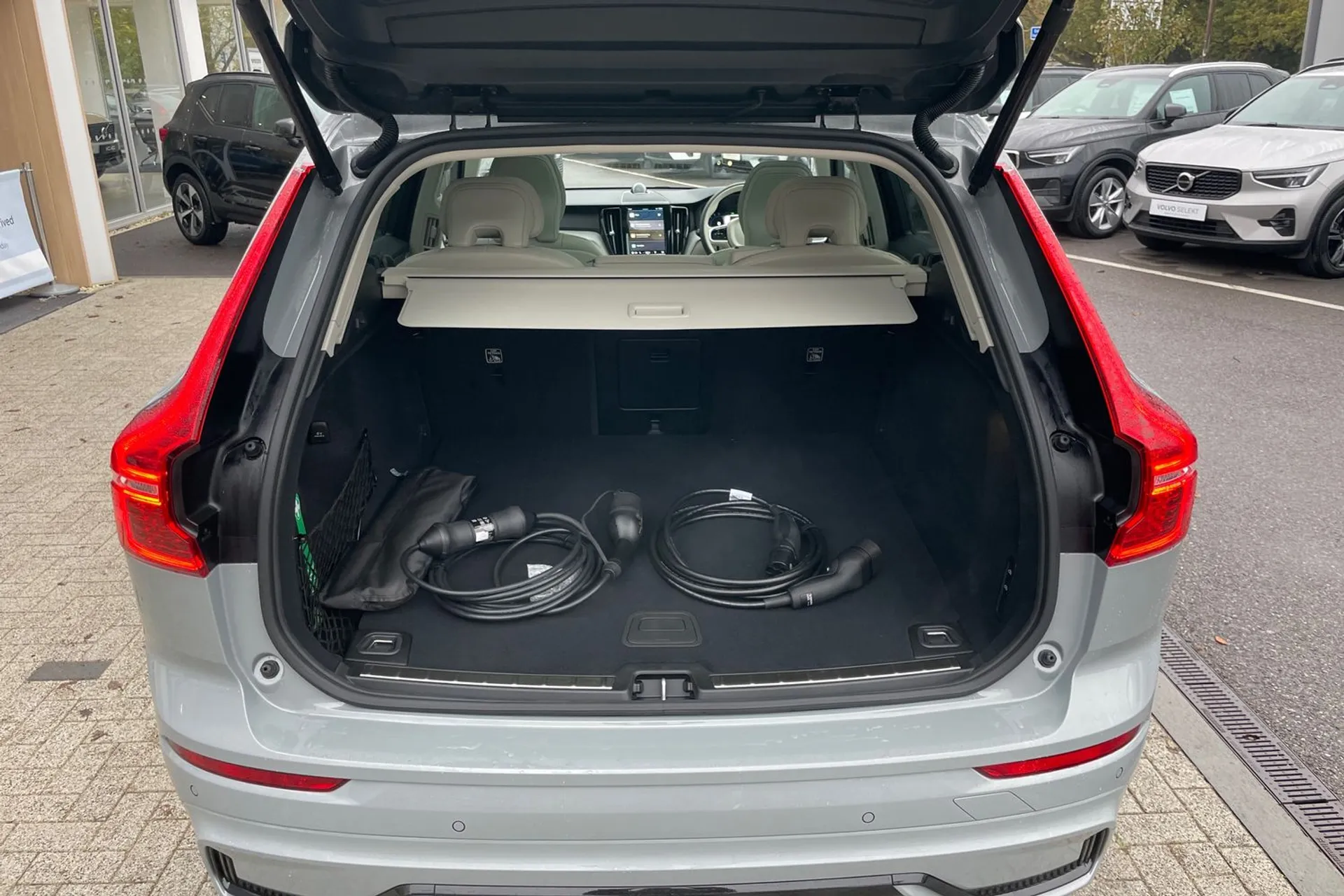 Volvo XC60 thumbnail image number 21