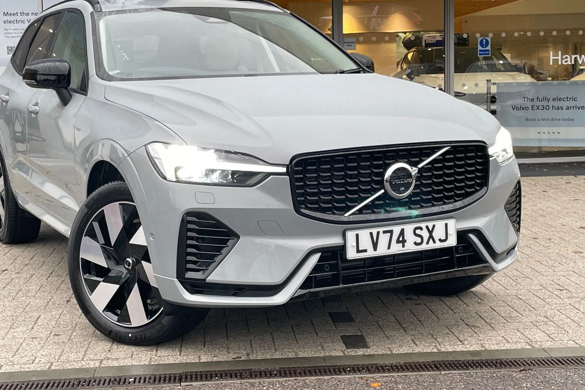 Volvo XC60 thumbnail image number 6