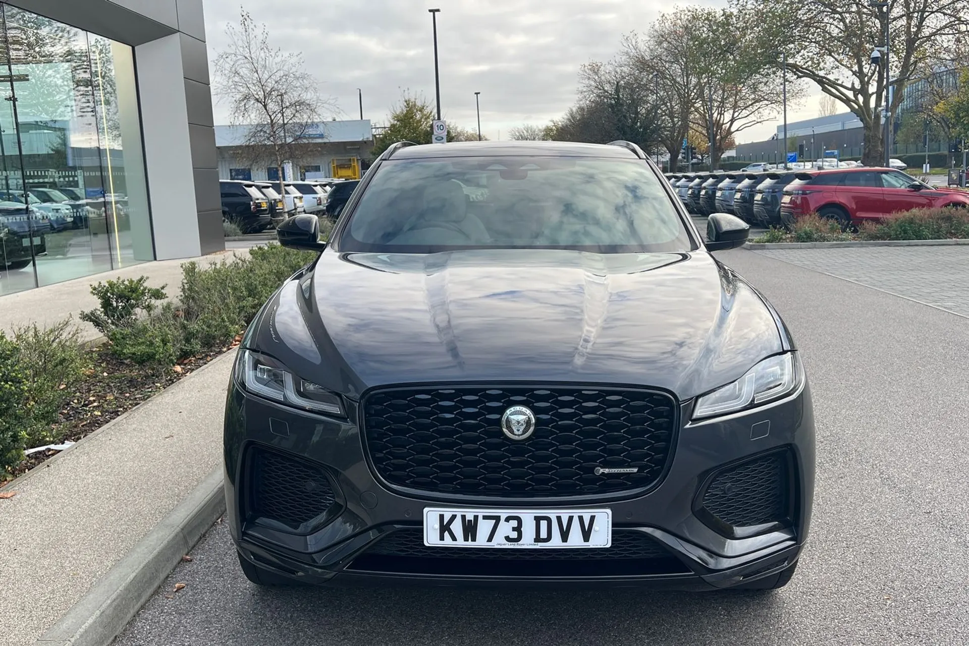 Jaguar F-PACE thumbnail image number 14