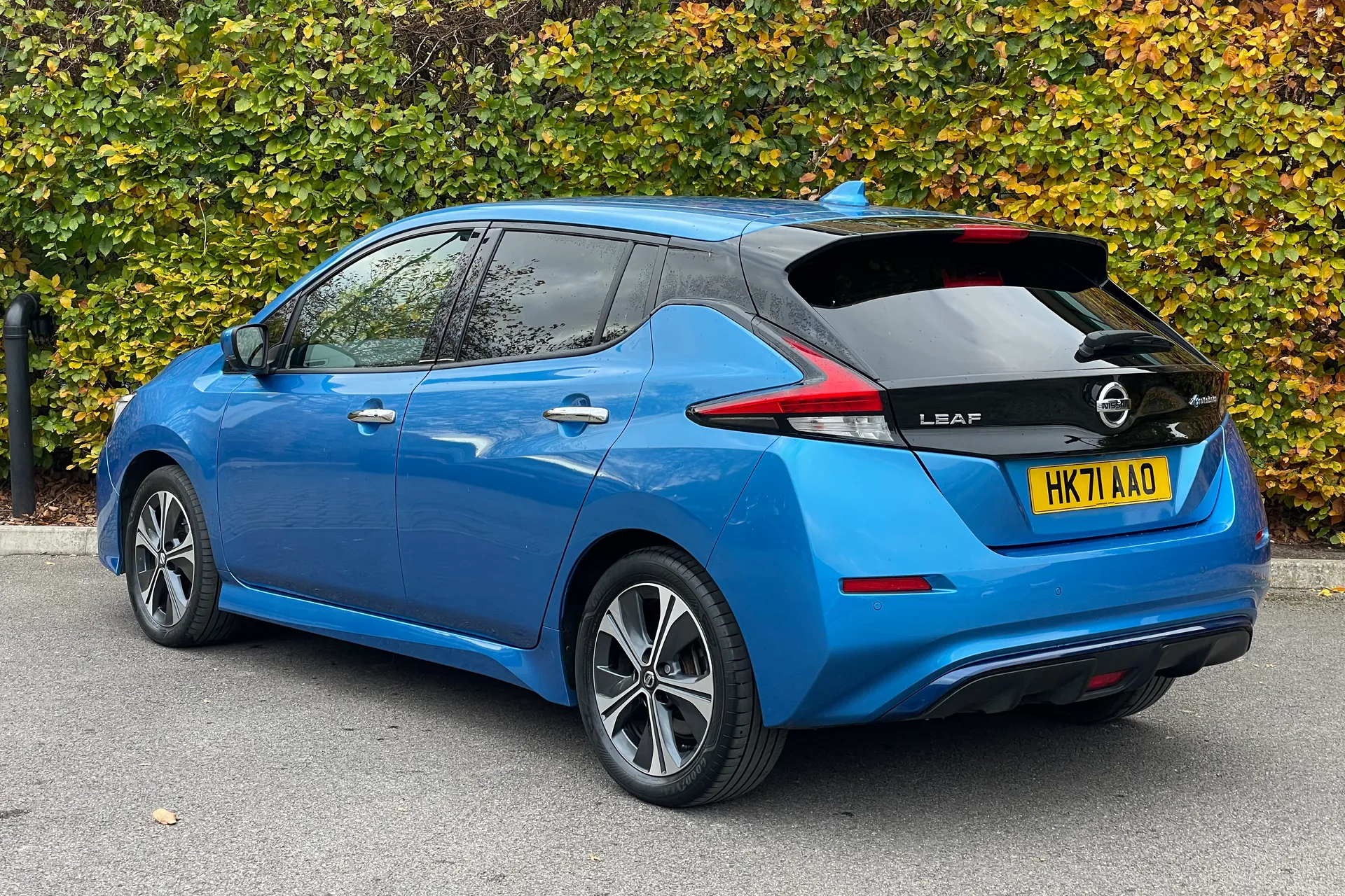 NISSAN LEAF thumbnail image number 41