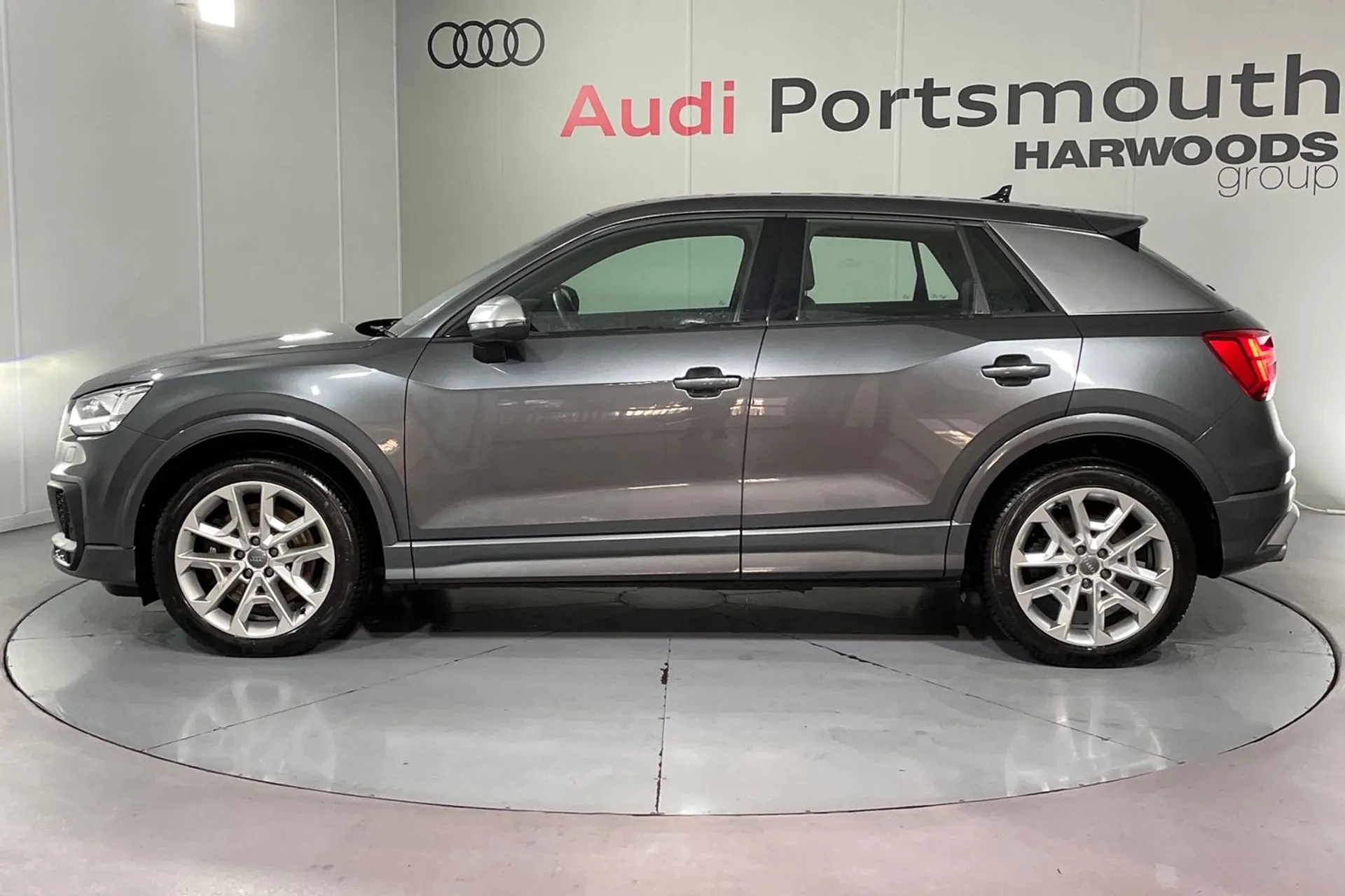 Audi Q2 thumbnail image number 12