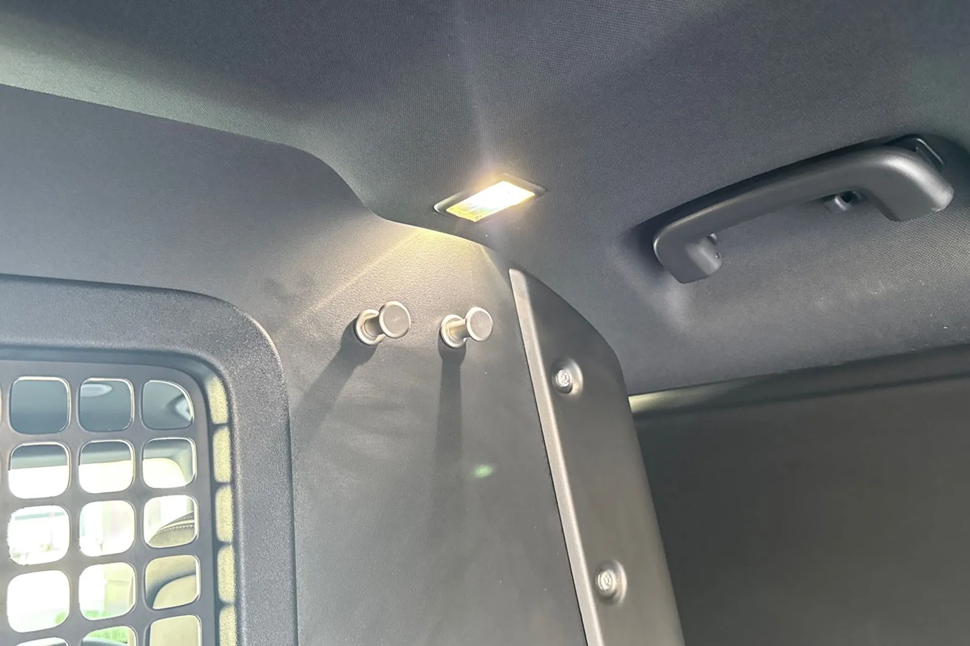 LAND ROVER DEFENDER thumbnail image number 60