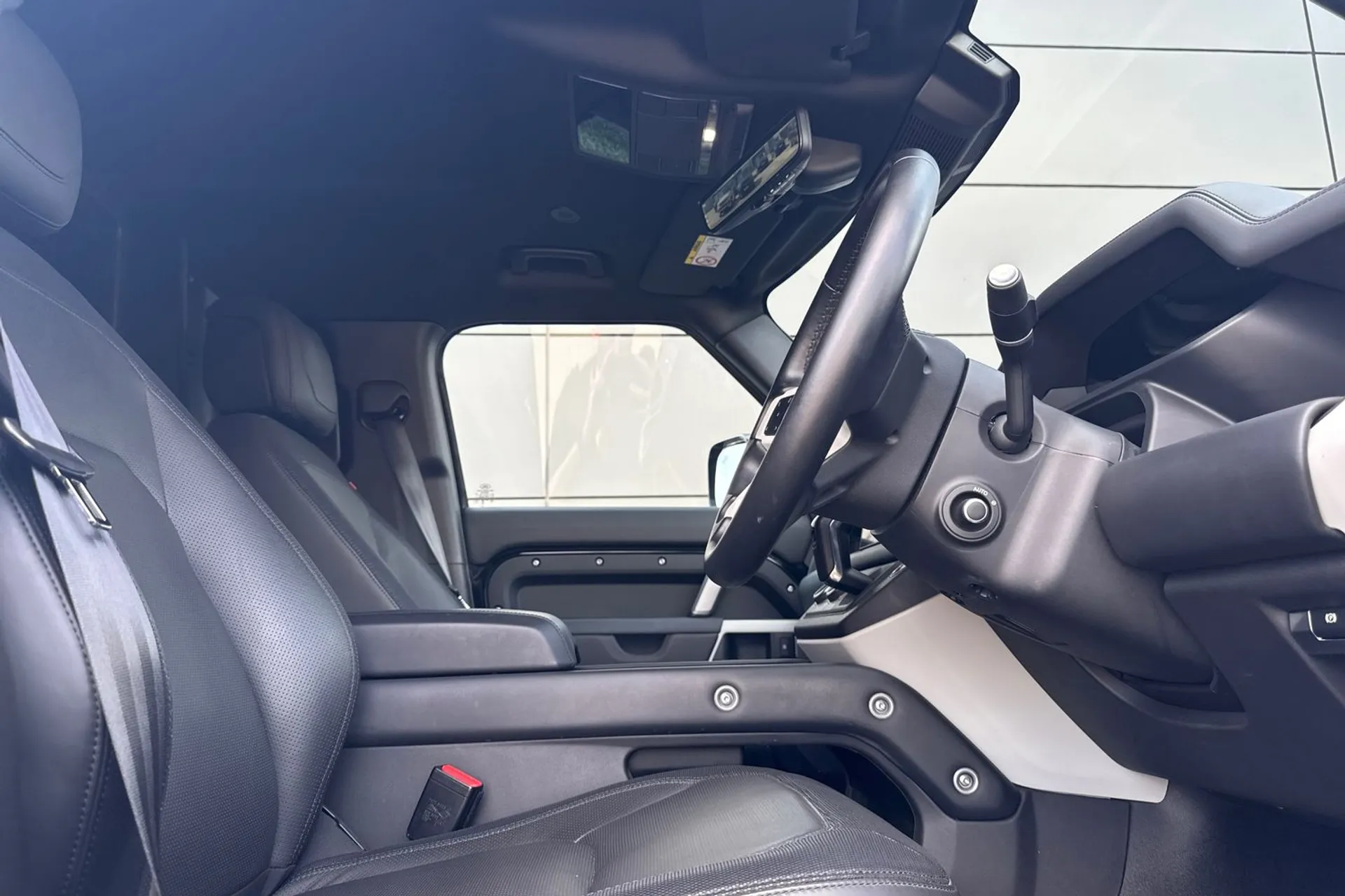 LAND ROVER DEFENDER thumbnail image number 21