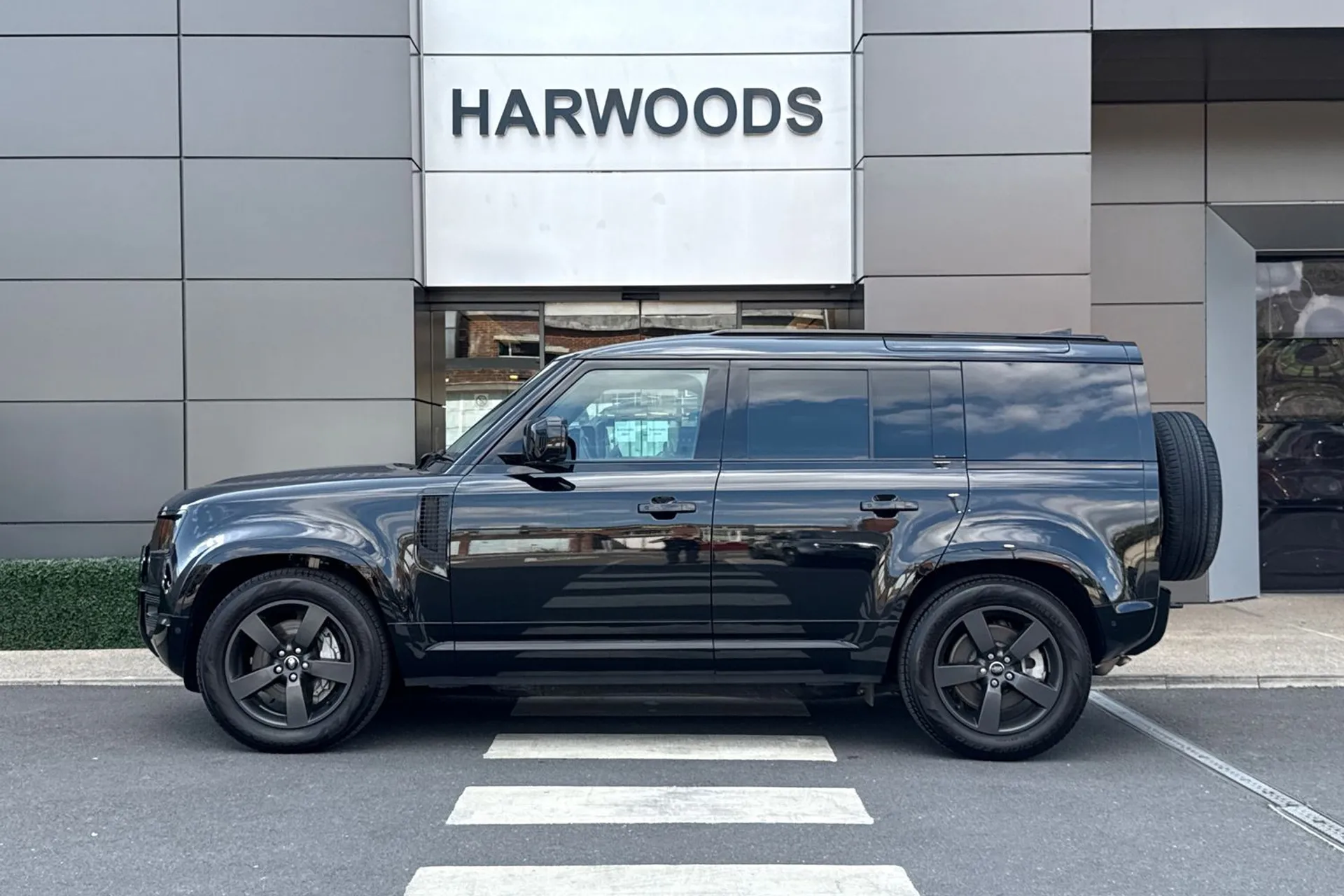 LAND ROVER DEFENDER thumbnail image number 11