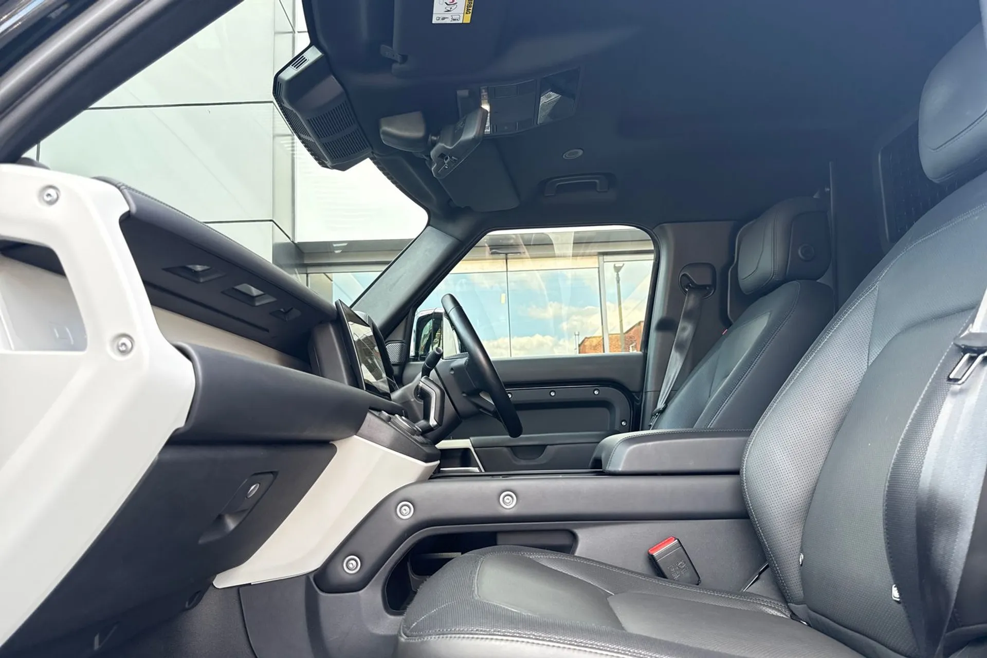 LAND ROVER DEFENDER thumbnail image number 49