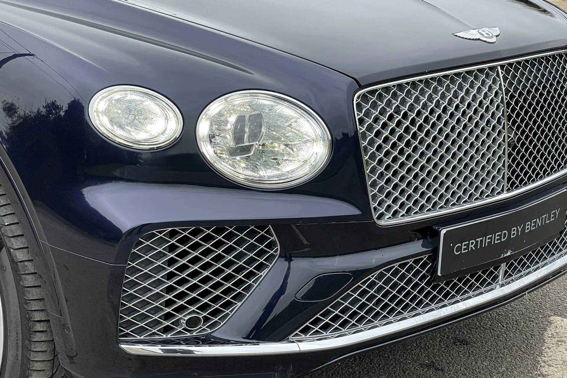 Bentley BENTAYGA thumbnail image number 57