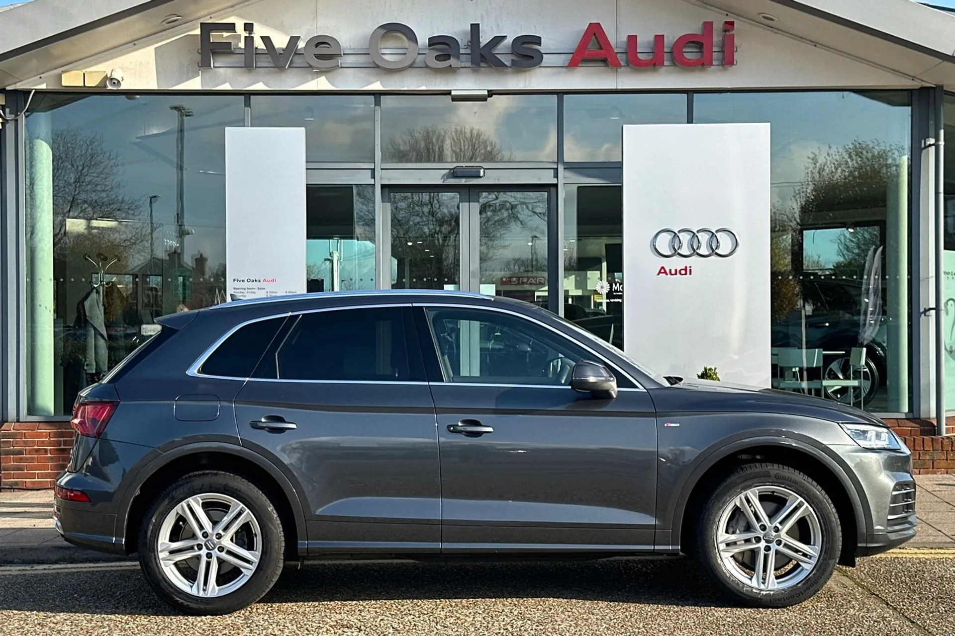 Audi Q5 thumbnail image number 2