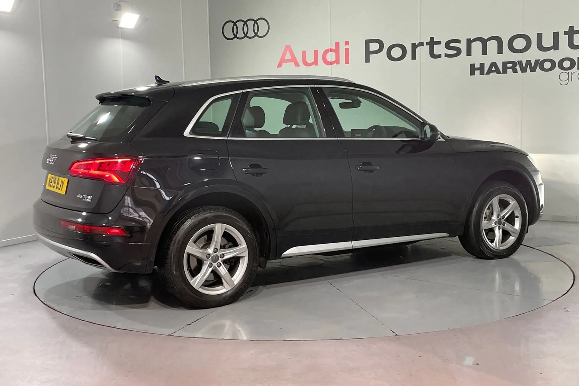 Audi Q5 thumbnail image number 11