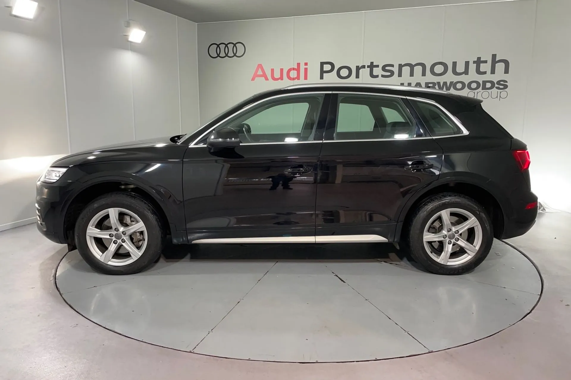 Audi Q5 thumbnail image number 9