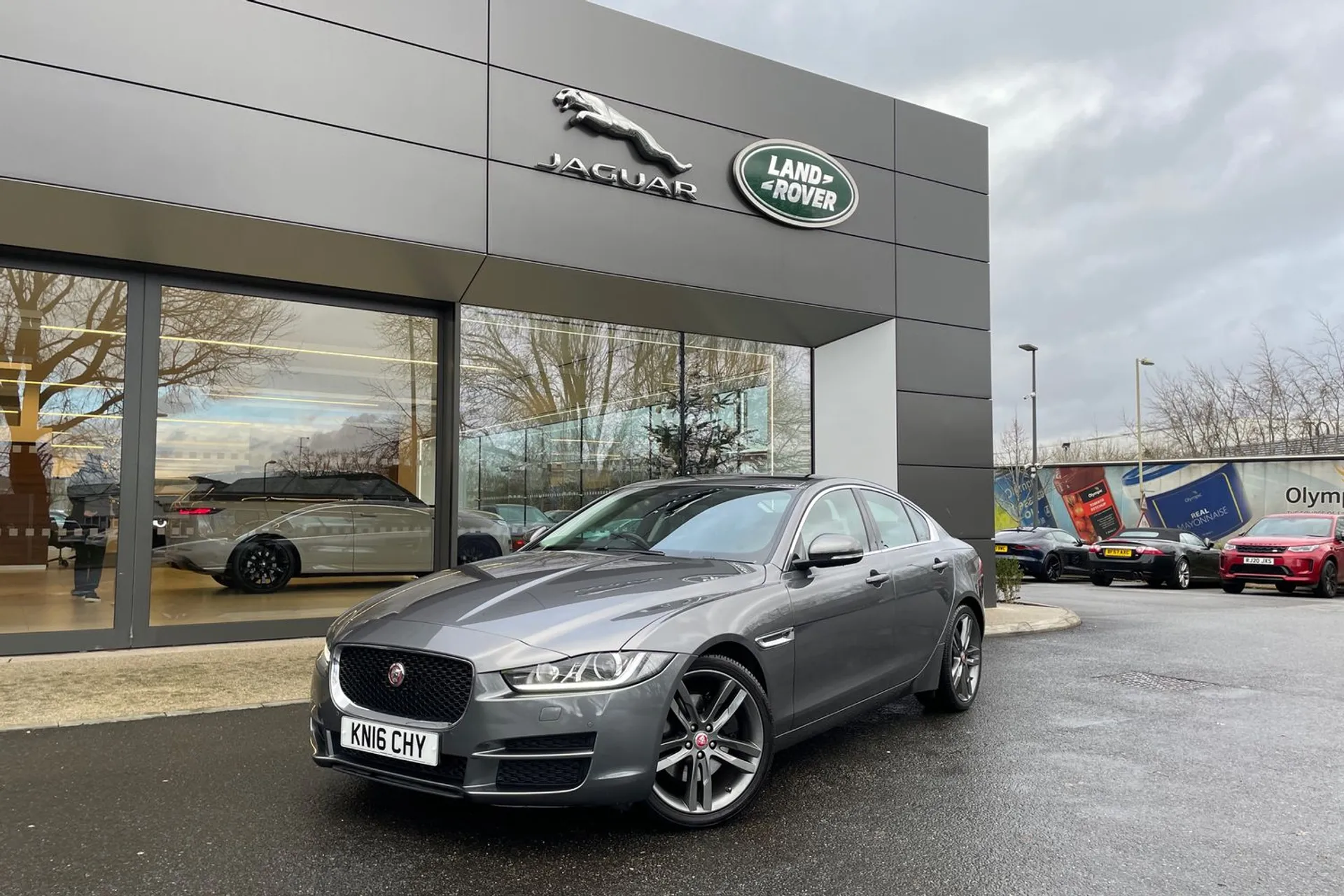 Jaguar XE thumbnail image number 26