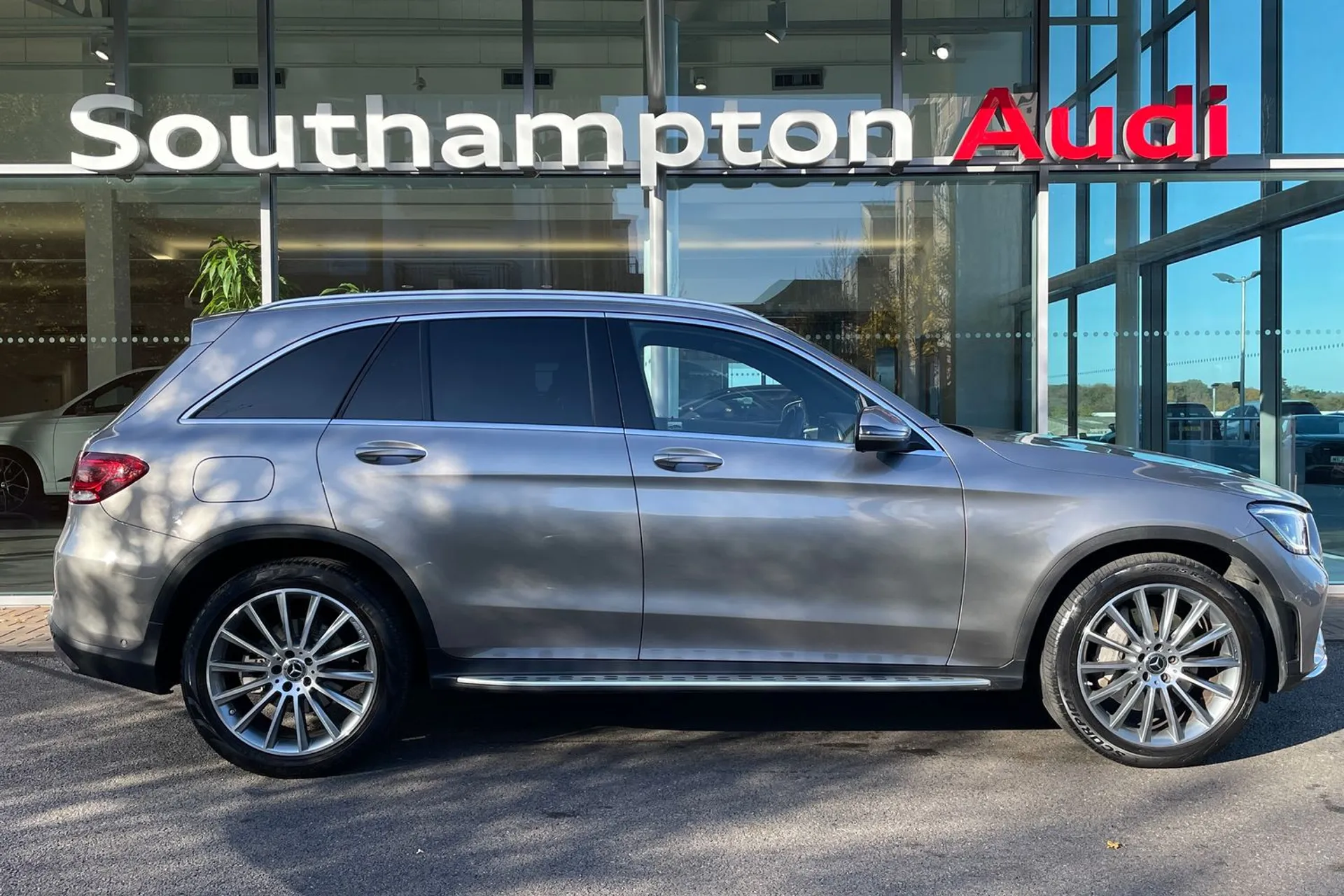 MERCEDES-BENZ GLC thumbnail image number 2