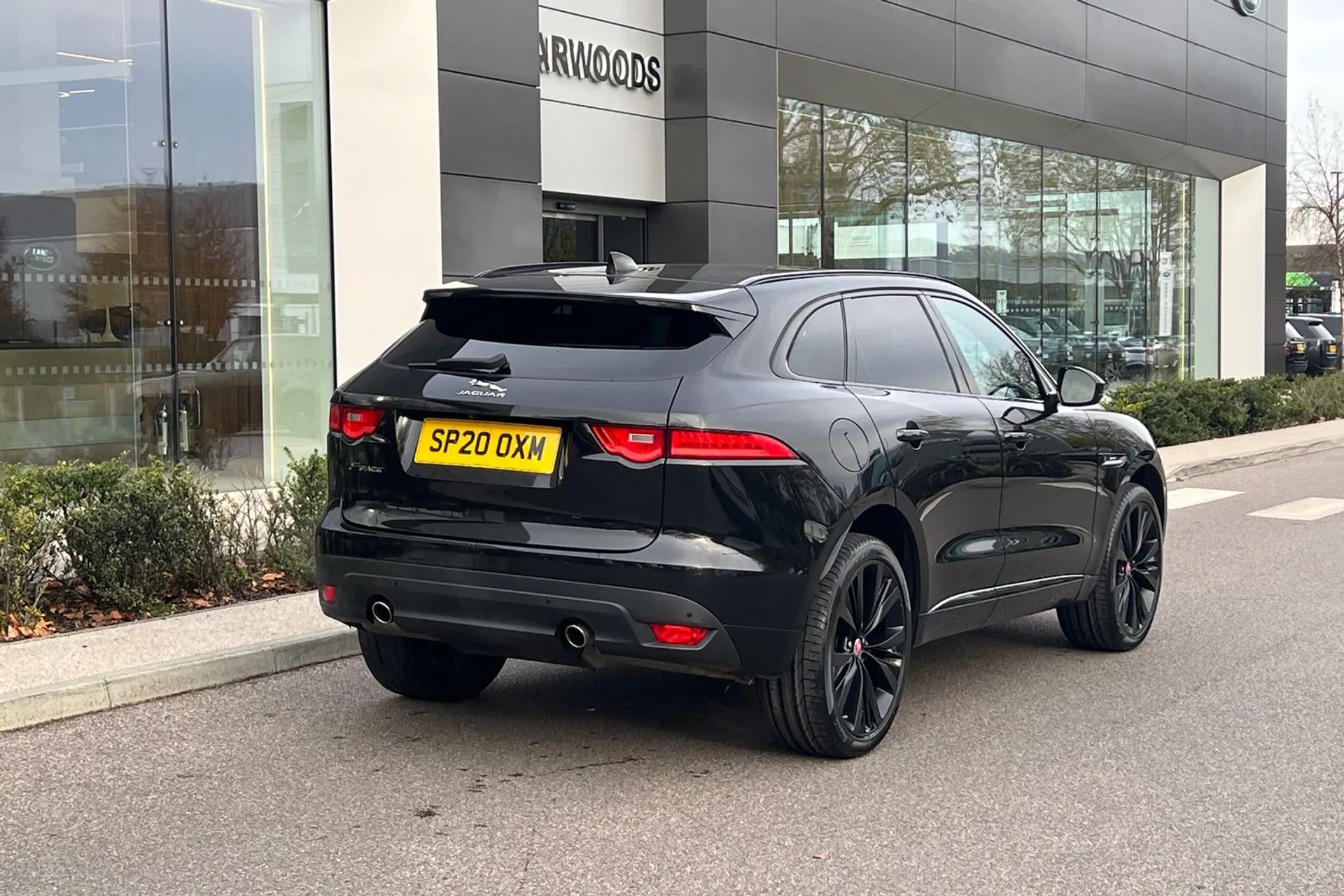 Jaguar F-PACE thumbnail image number 10