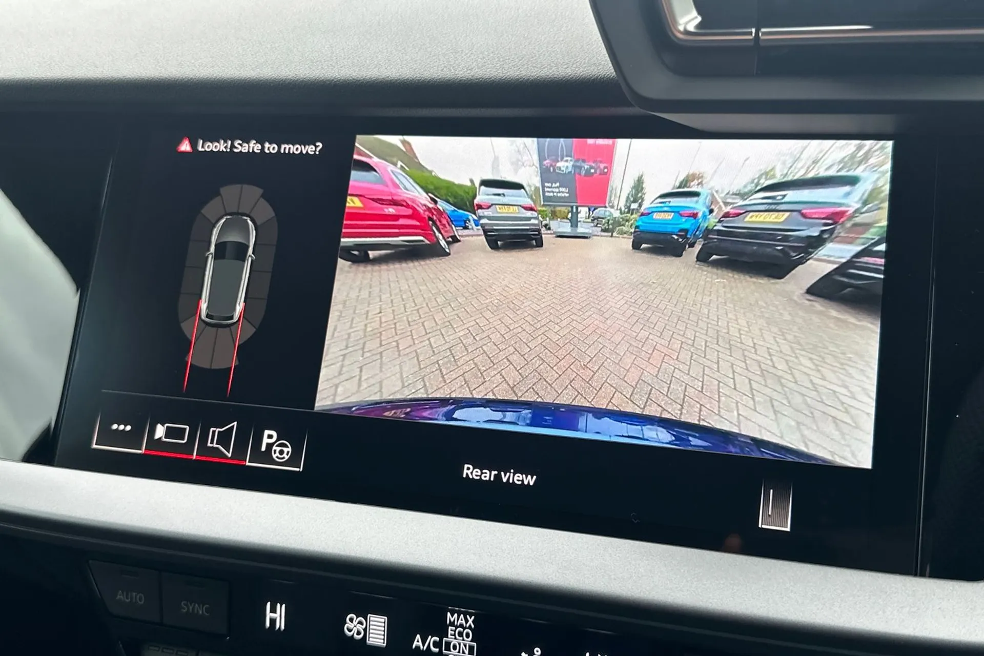 Audi A3 thumbnail image number 9