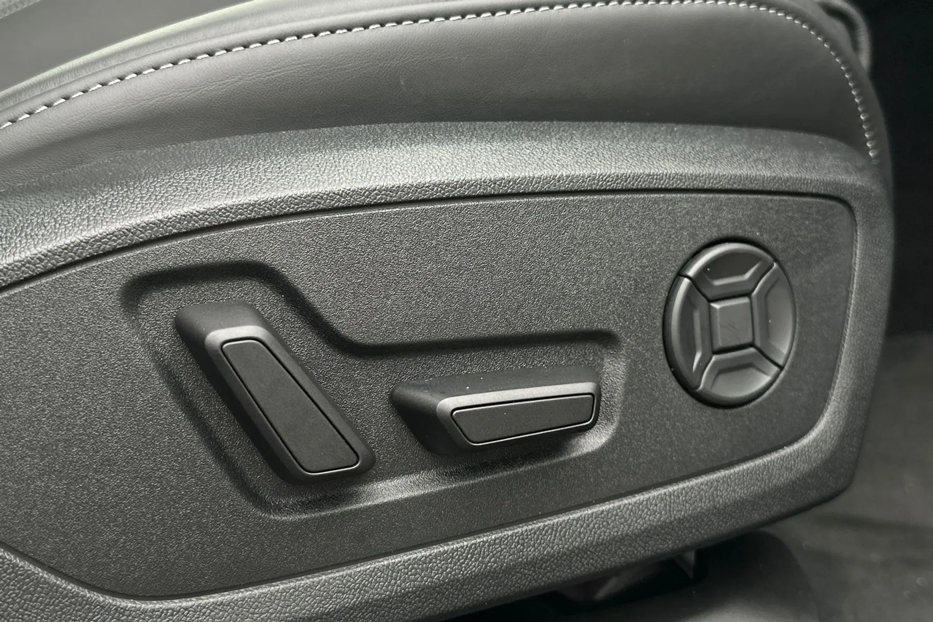 Audi A3 thumbnail image number 28