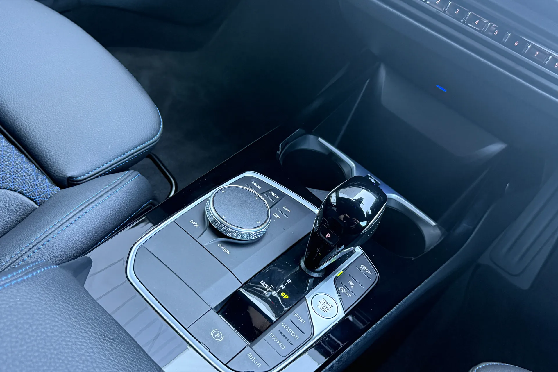 BMW 2 SERIES thumbnail image number 46