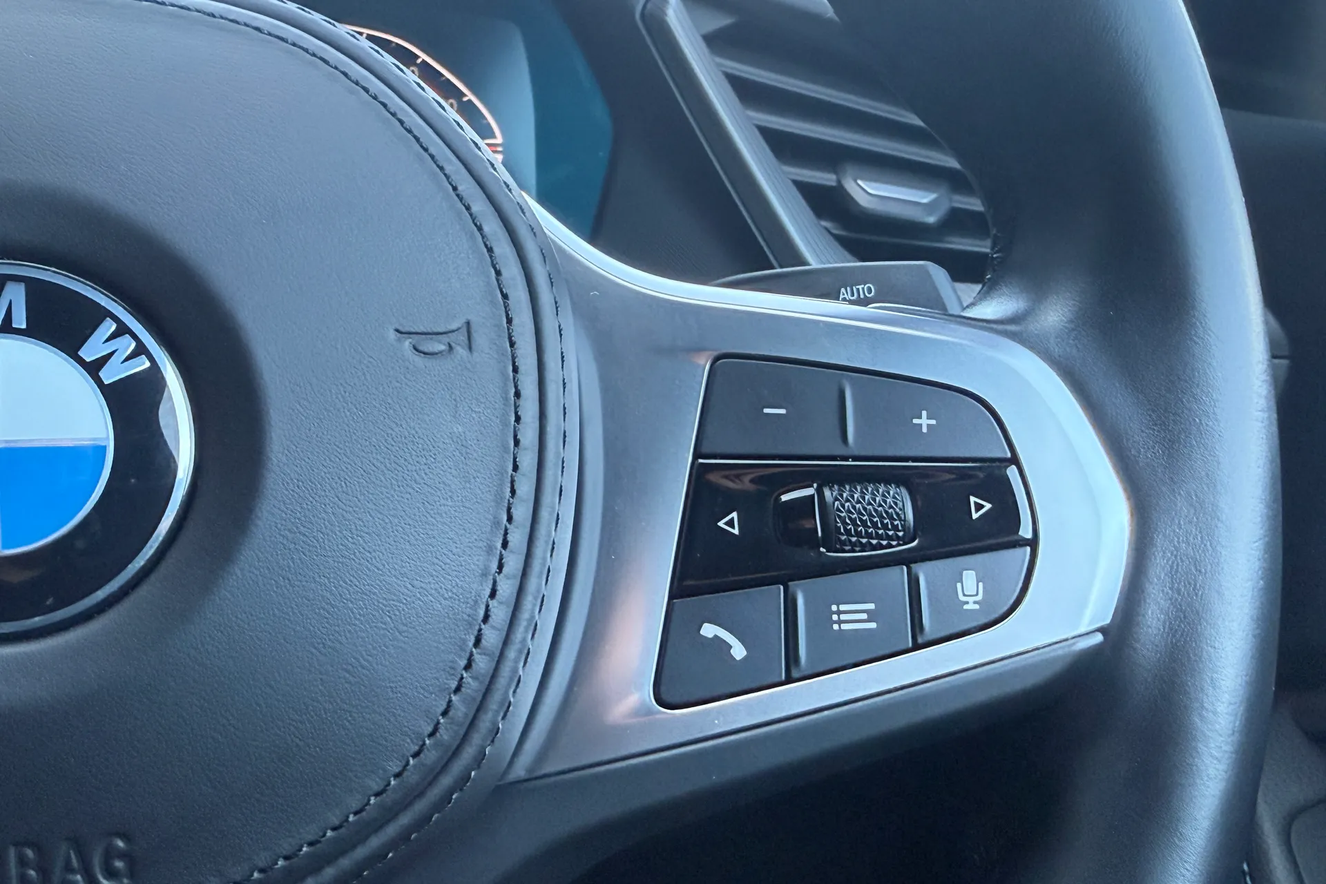 BMW 2 SERIES thumbnail image number 40