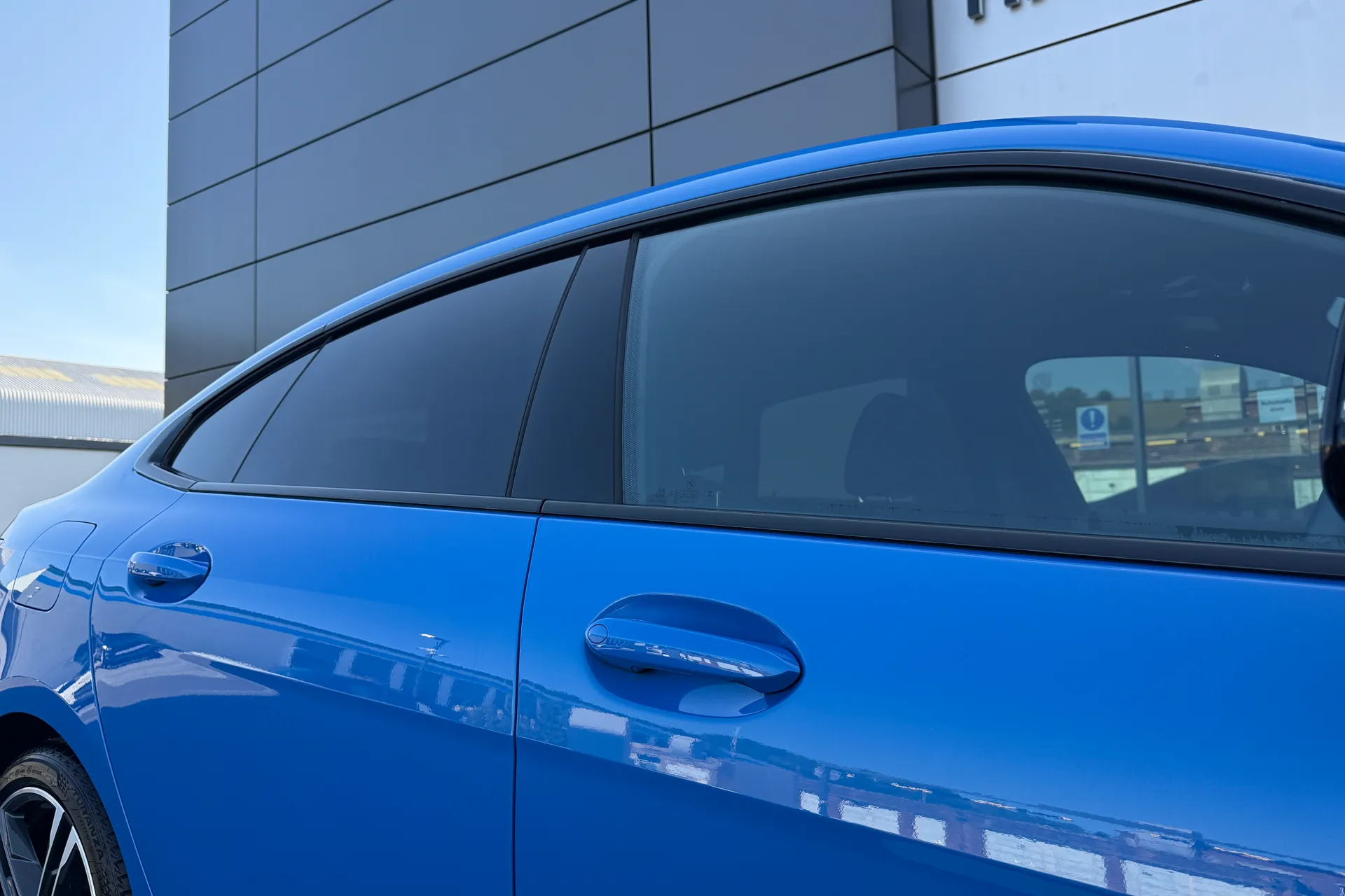 BMW 2 SERIES thumbnail image number 26