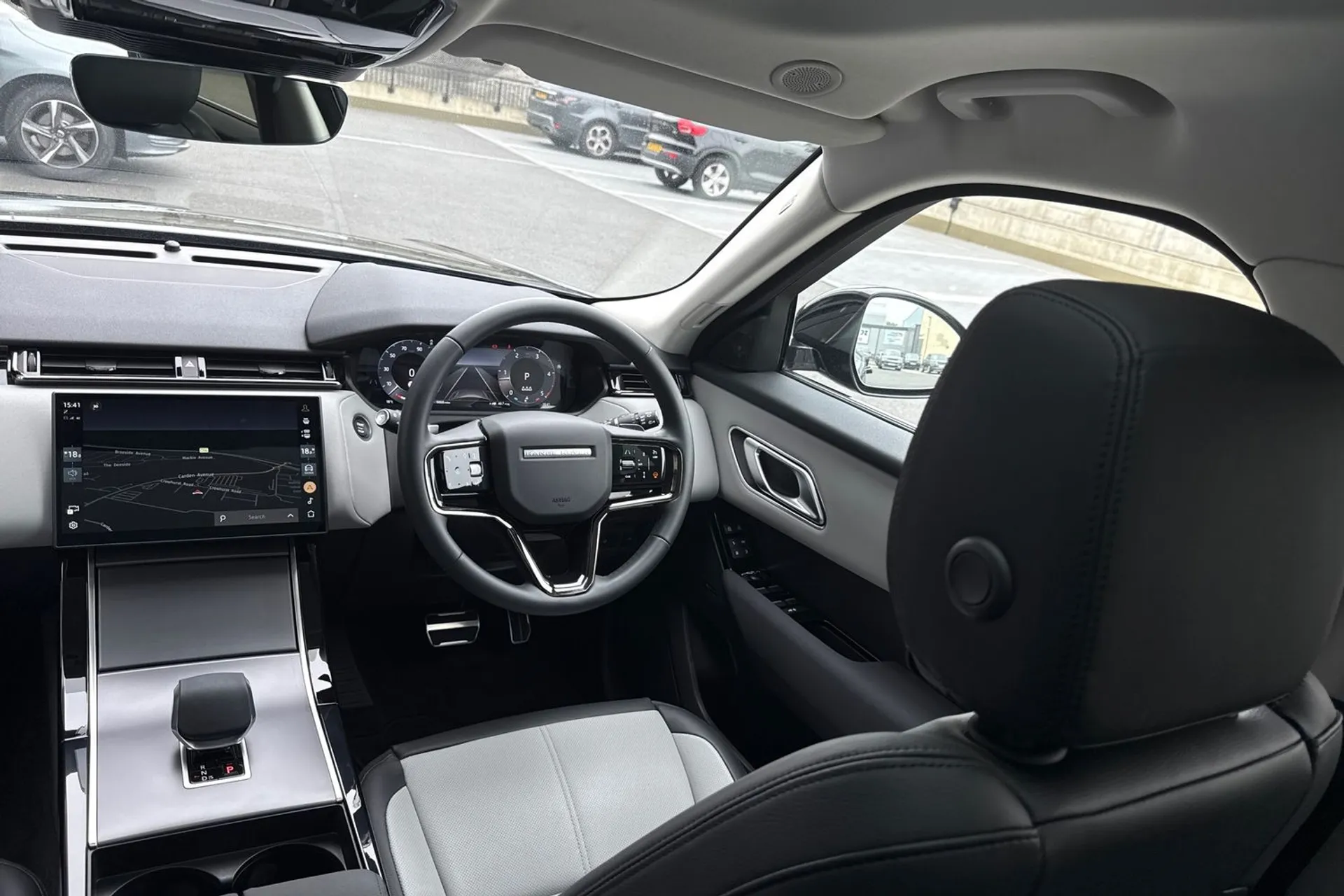 LAND ROVER RANGE ROVER VELAR thumbnail image number 45