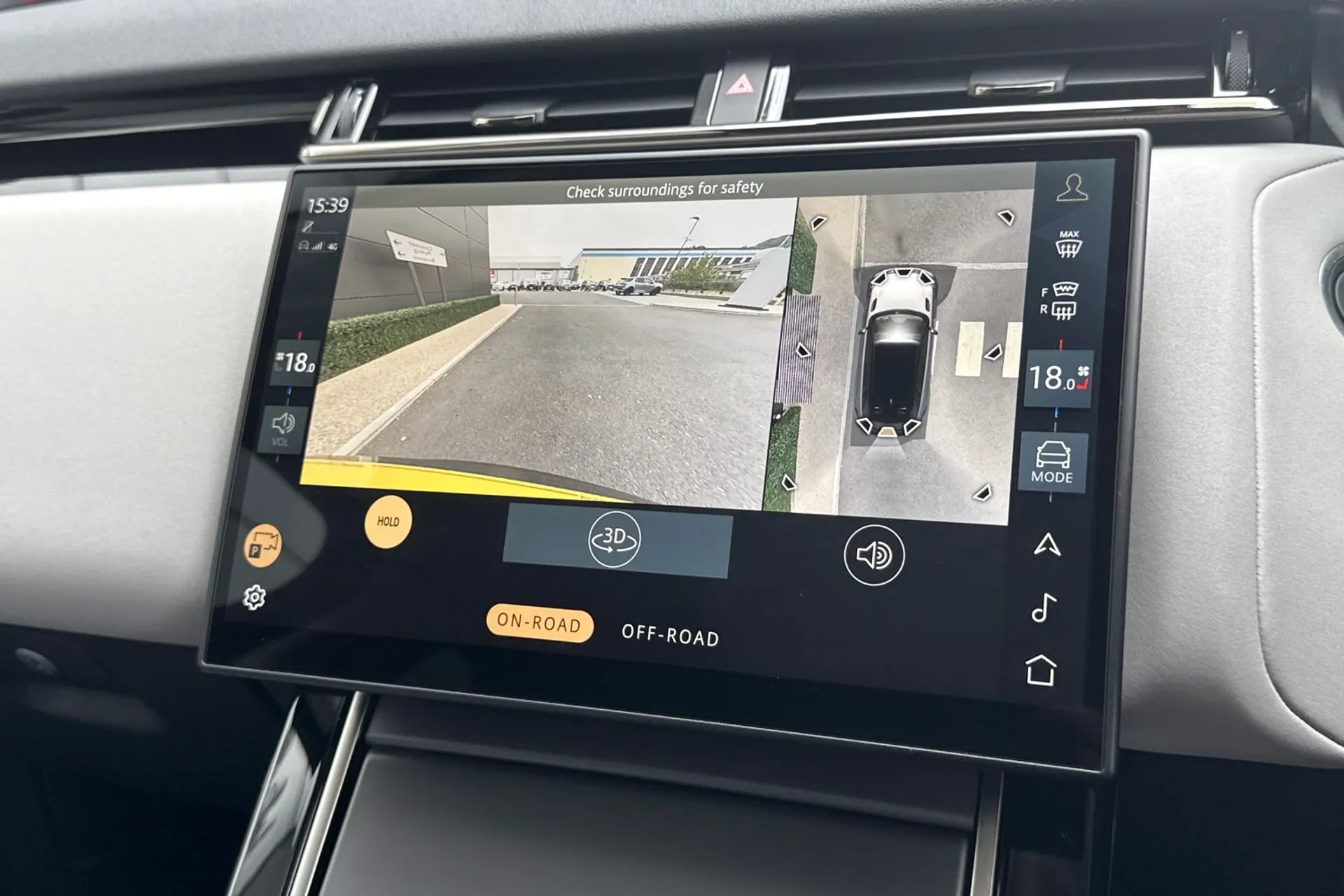 LAND ROVER RANGE ROVER VELAR thumbnail image number 68