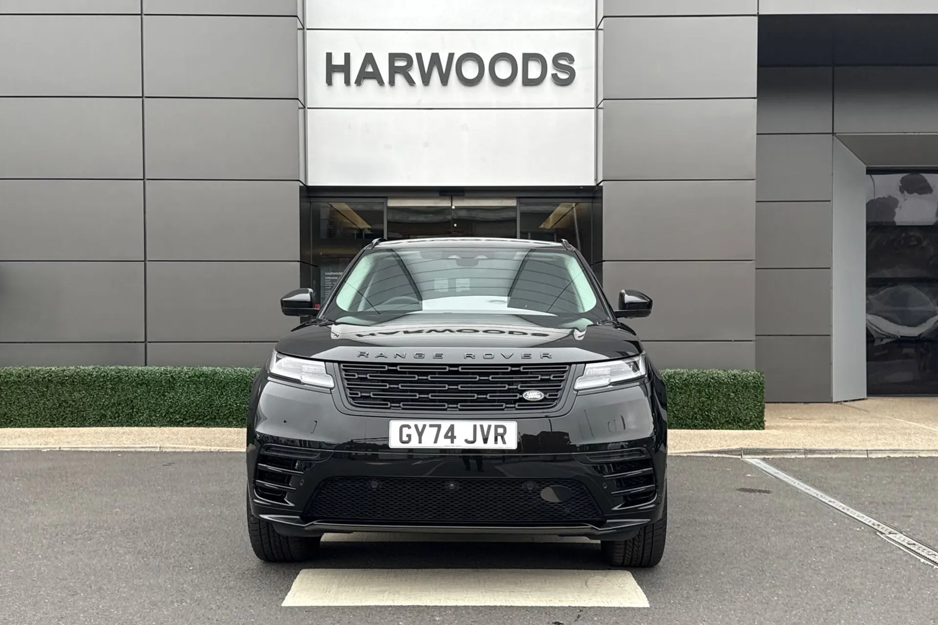 LAND ROVER RANGE ROVER VELAR thumbnail image number 16