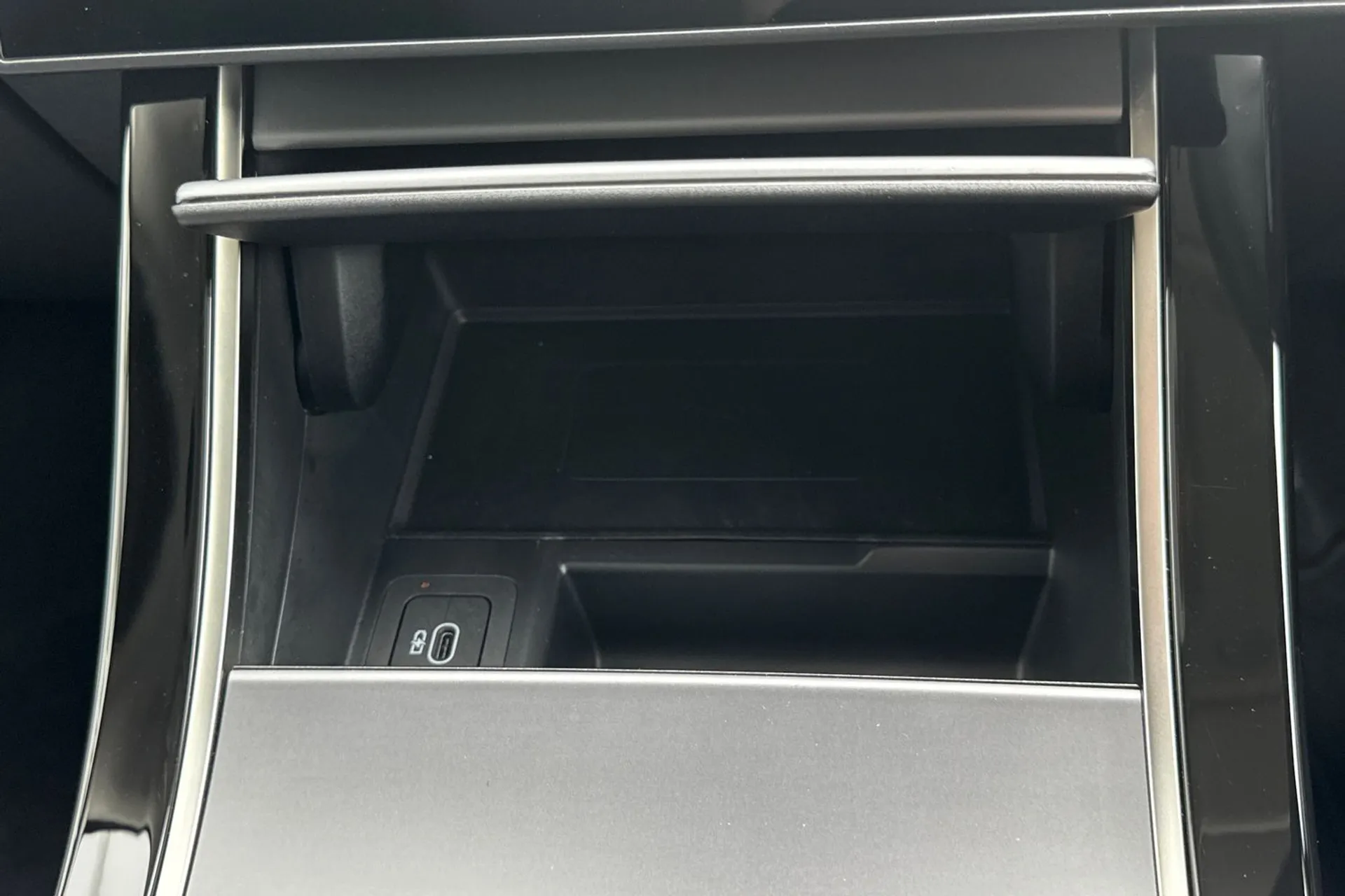 LAND ROVER RANGE ROVER VELAR thumbnail image number 59