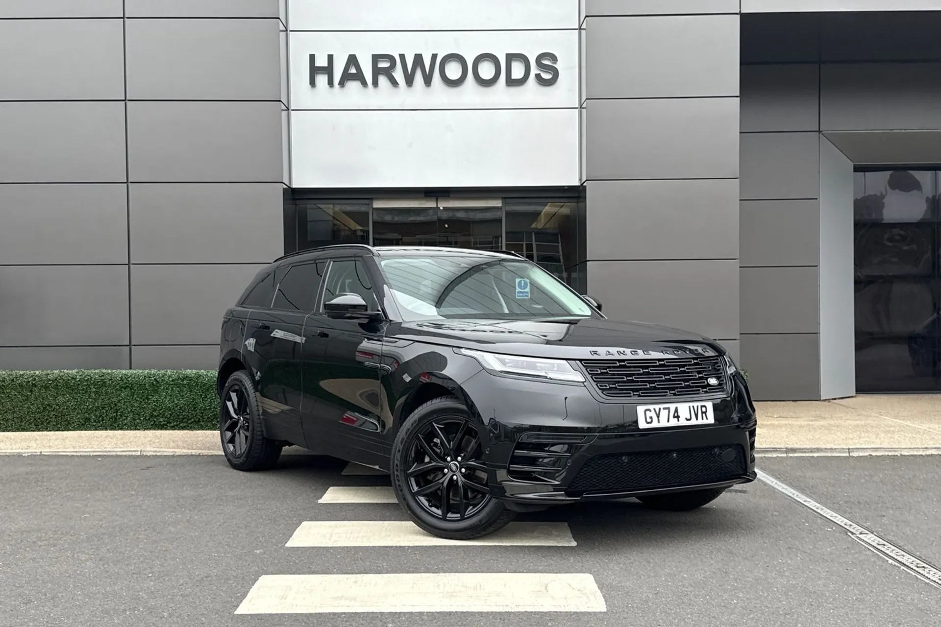 LAND ROVER RANGE ROVER VELAR focused image