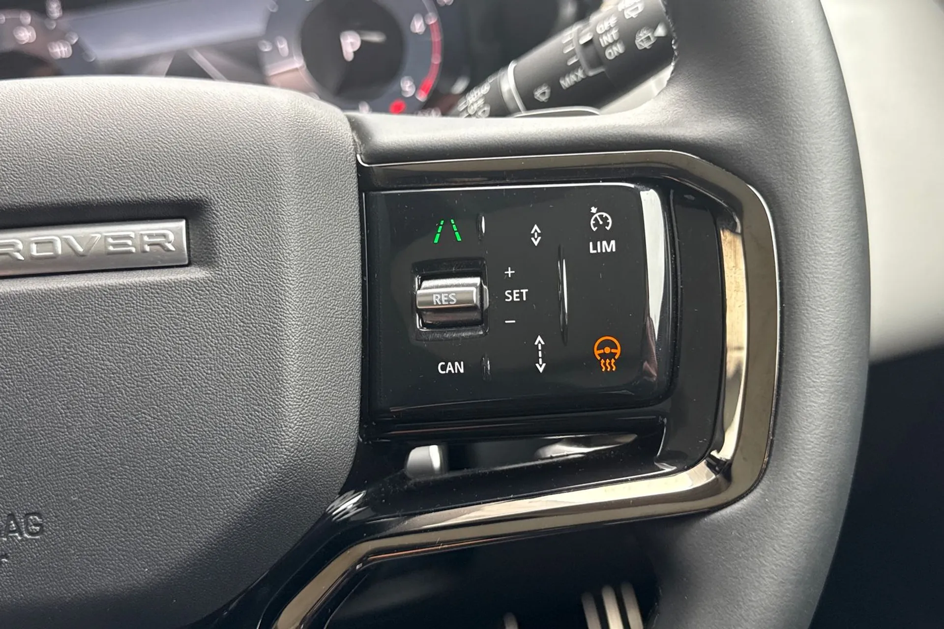 LAND ROVER RANGE ROVER VELAR thumbnail image number 54