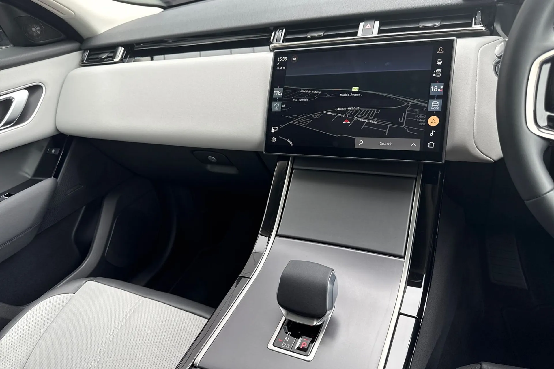 LAND ROVER RANGE ROVER VELAR thumbnail image number 50