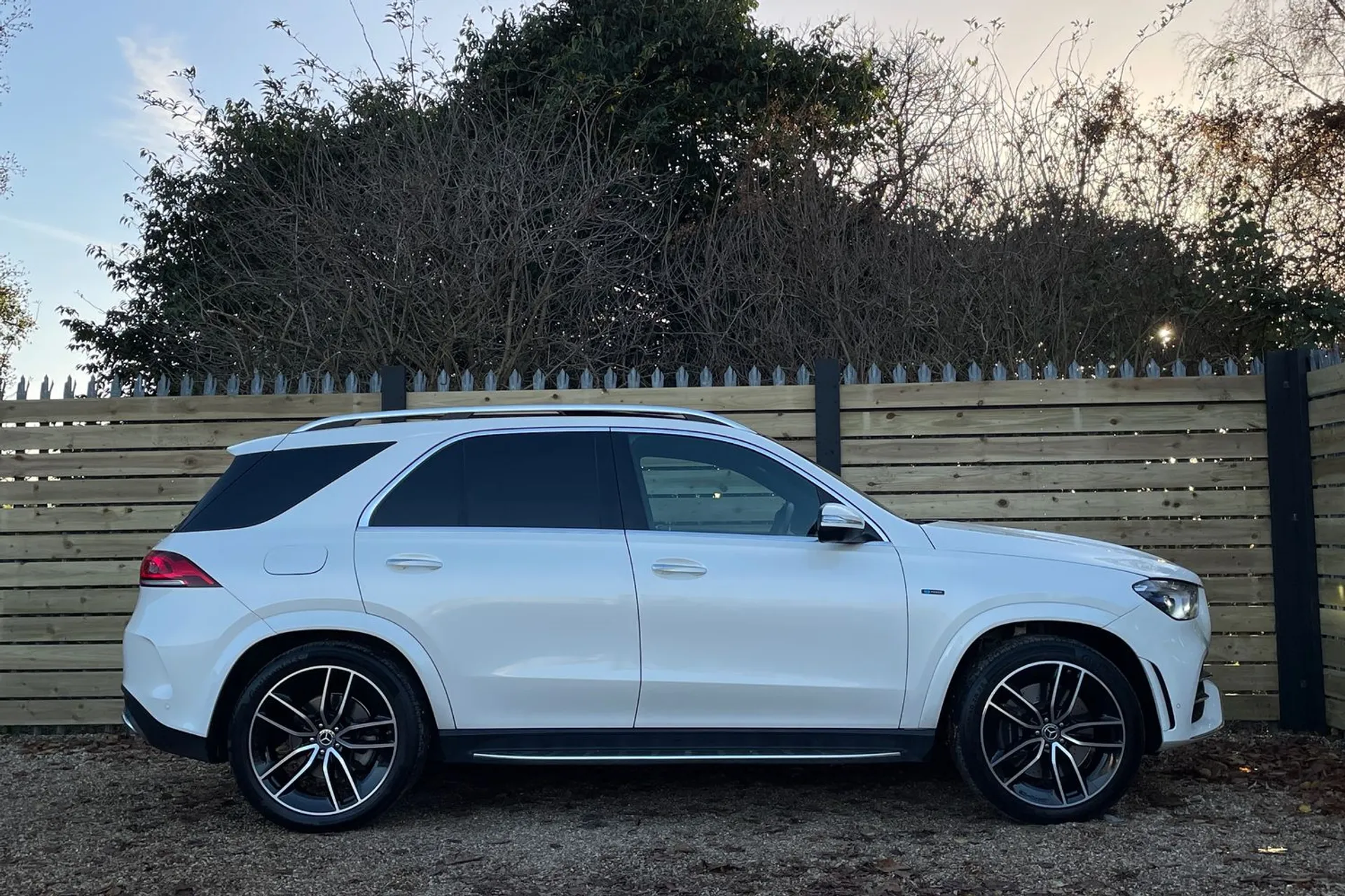 MERCEDES-BENZ GLE thumbnail image number 2